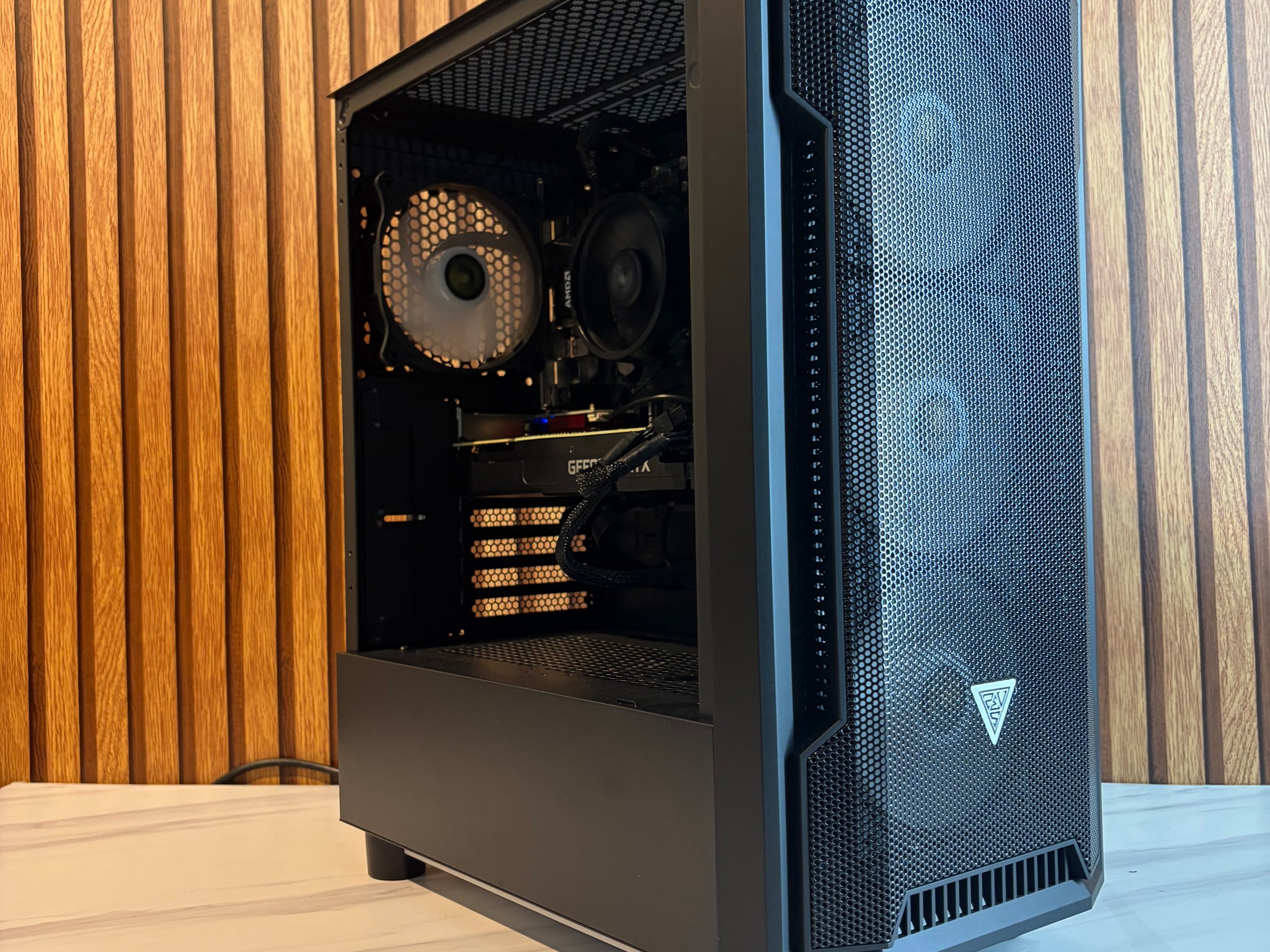 RTX 2070 super | Ryzen 5 5500 | 16 GB | 500GB | Windows 11 PRO