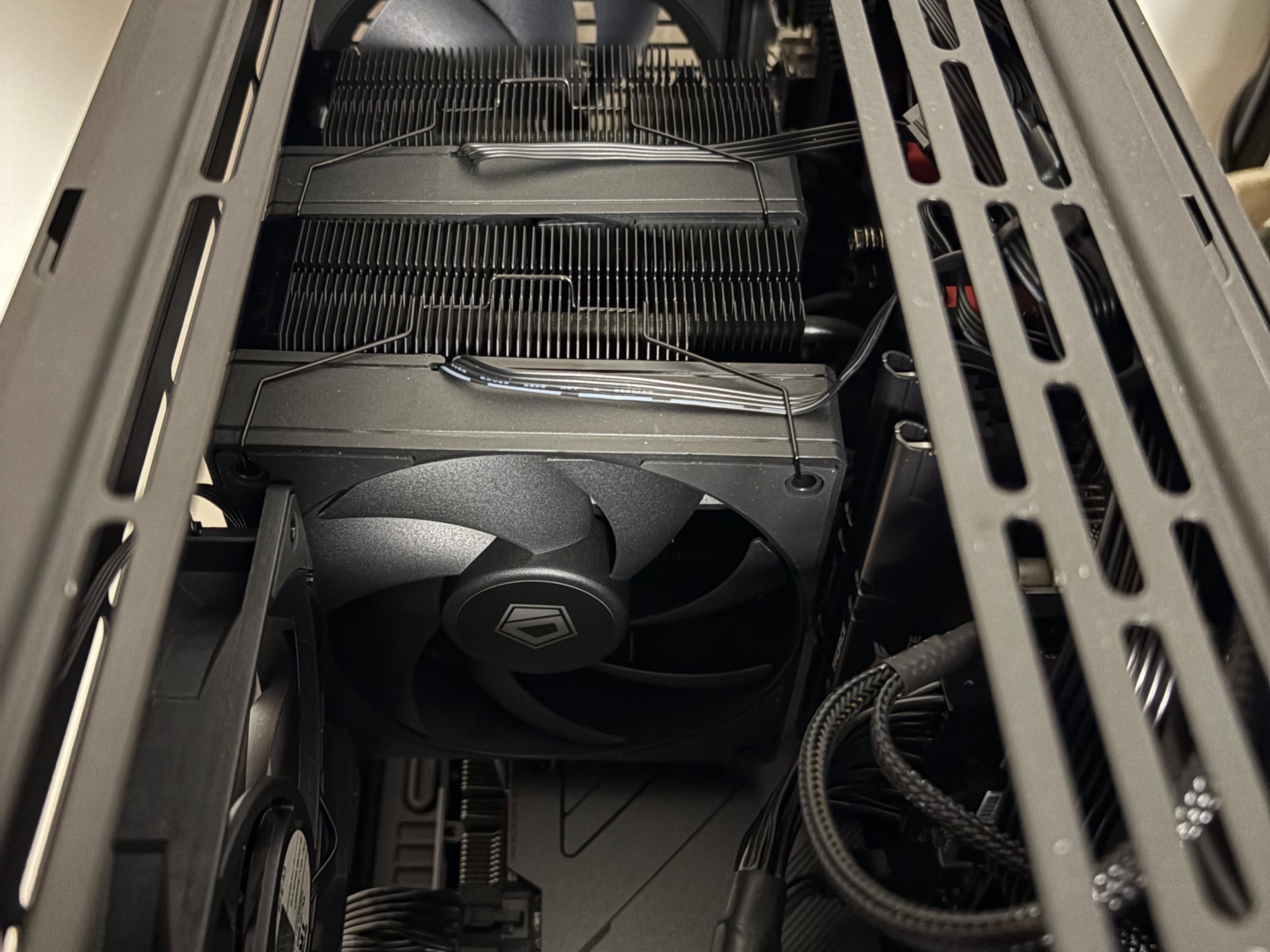 NEW 5700X3D/7800 XT - High-Performance Gaming PC