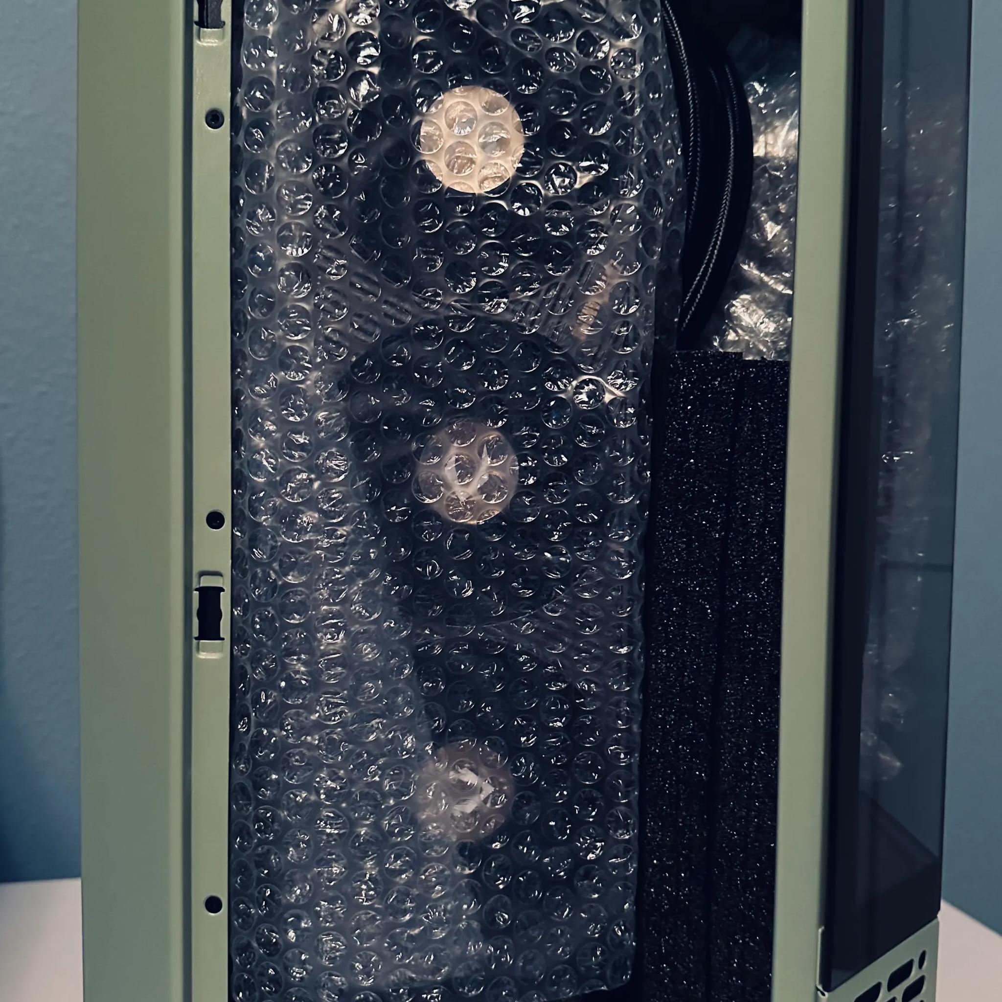 RTX 5070 Ti TOWER 250 HALO THEMED GAMING PC (RYZEN 7 7800X3D, 32GB DDR5 6000)