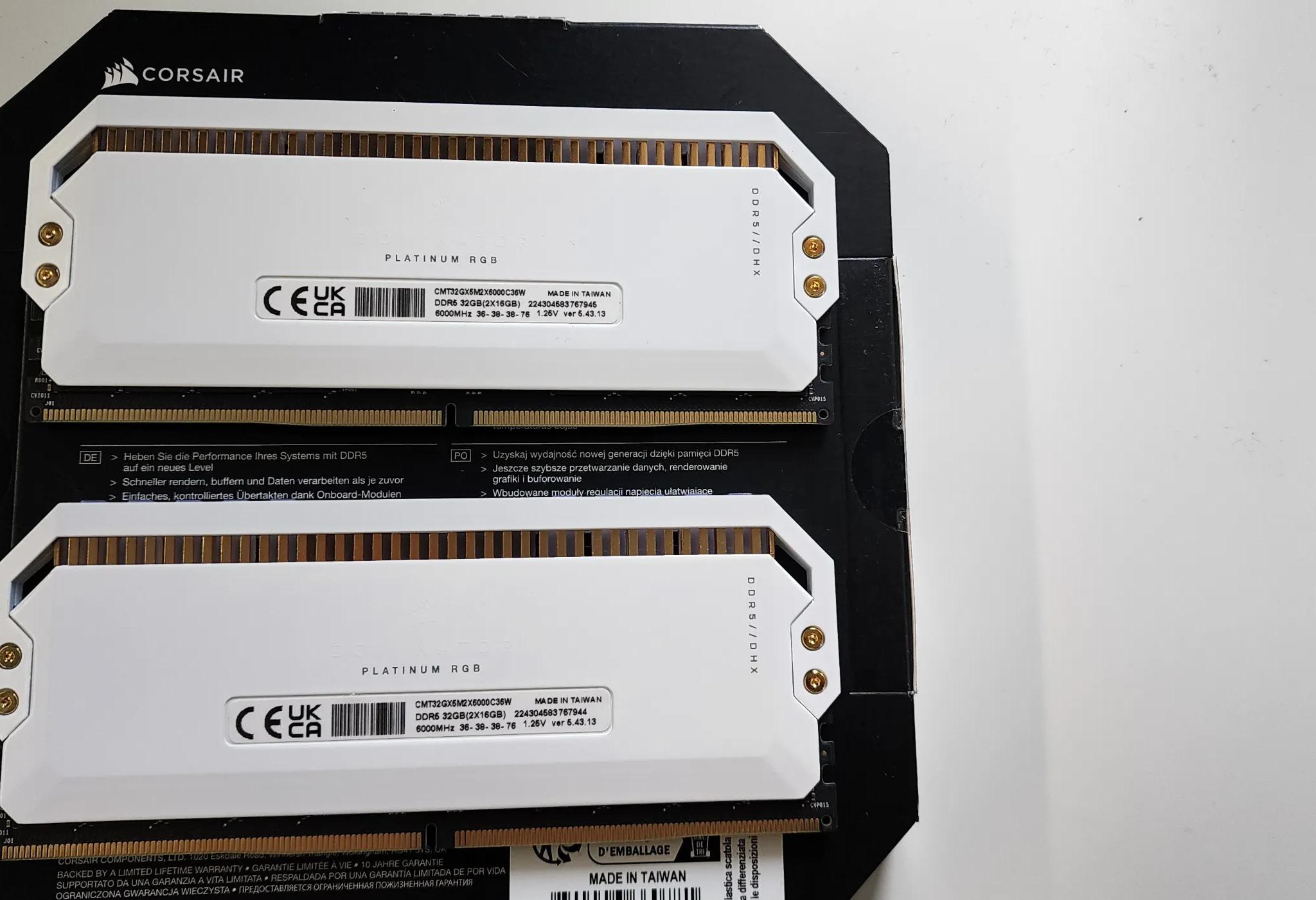 Corsair Dominator Platinum RGB DDR5 6000MHZ 32GB Intel XMP Ready WHITE