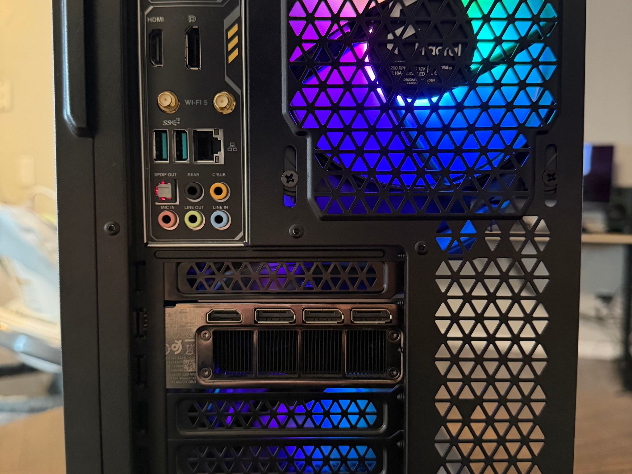High-End Gaming PC – RTX 3080 Ti FE – Ryzen 7 5800X3D – 32GB RAM – 2TB SSD