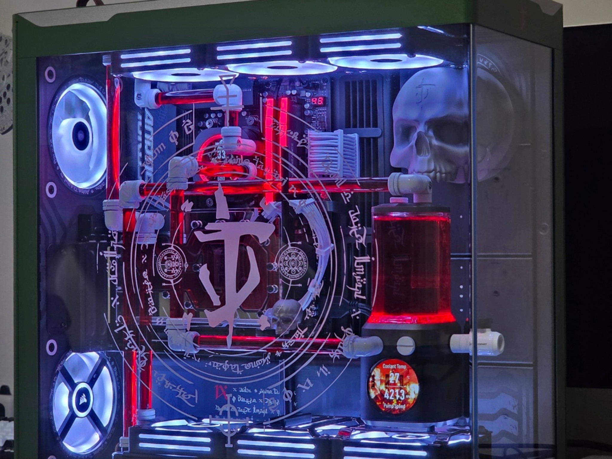Doombringer Custom Loop RTX 5090 / Ryzen 9800X3D