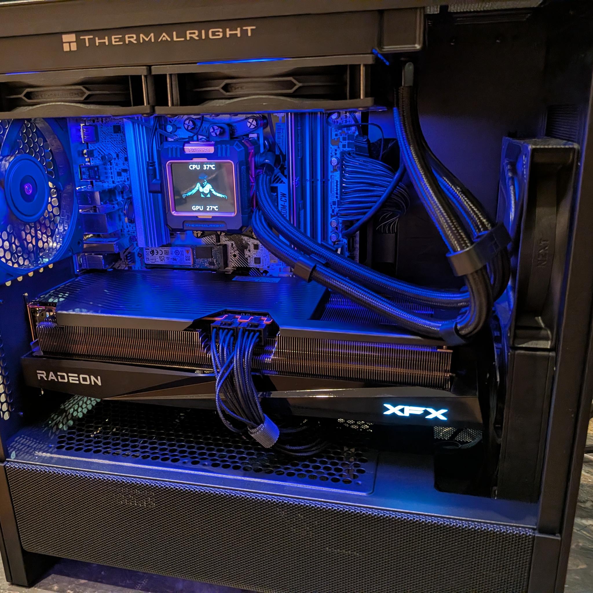 4K Ghoul - RX 9070 XT, Ryzen 5 9600X, 64 GB DDR5, 2 TB Gen 4 NVME, RGB, Liquid Cooled