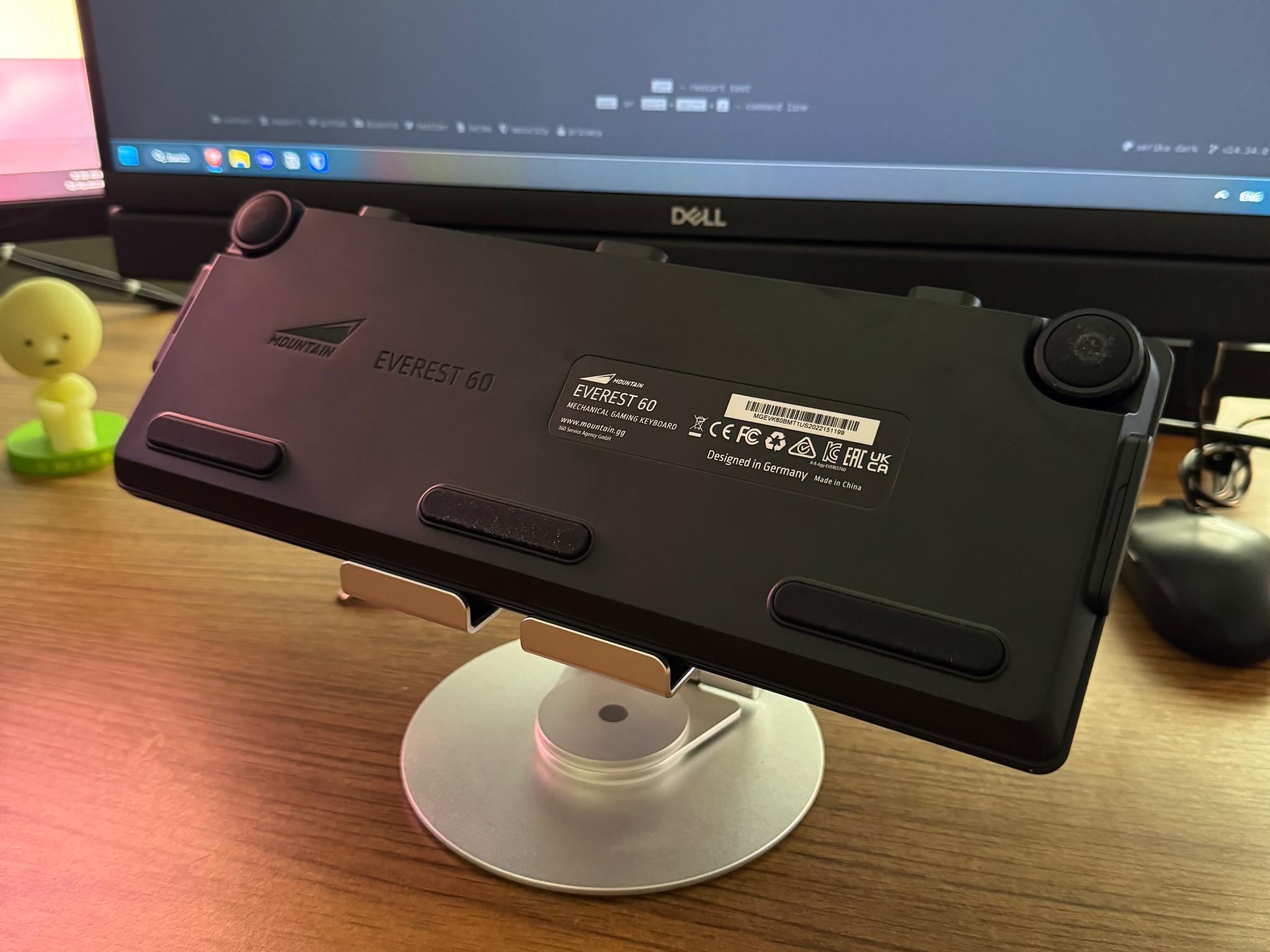 MOUNTAIN Everest 60 - RGB Mechanical Gaming Keyboard