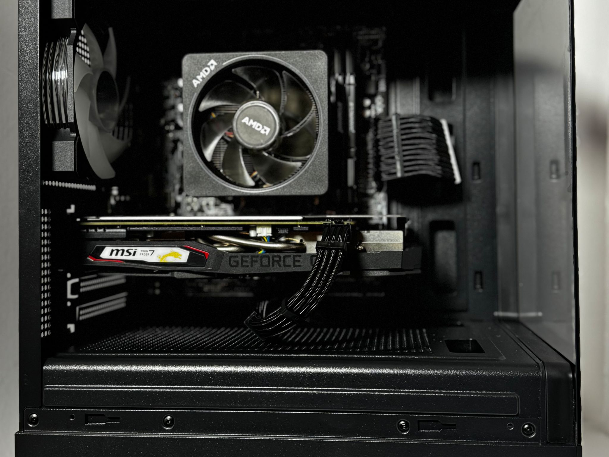 🏴DARKNIGHT🏴 | RYZEN 7 1700X | NVIDIA 1660 | 1TB SSD | 16GB DDR4 | BT/WIFI | WIN 11