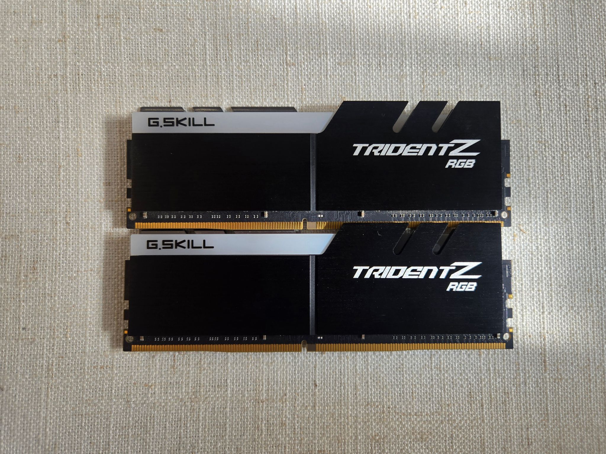 32GB DDR4-3200 (TridentZ RGB) - Used