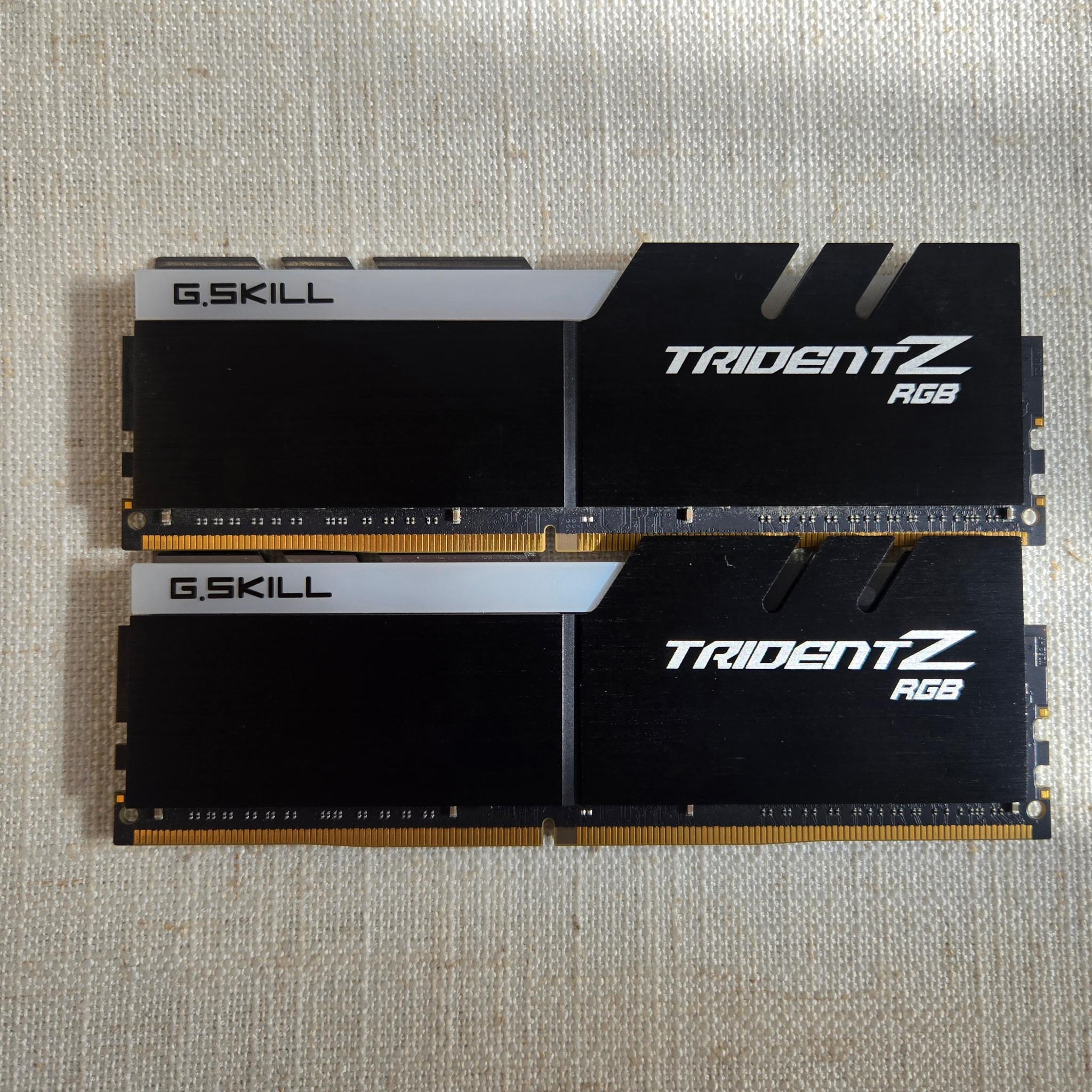 32GB DDR4-3200 (TridentZ RGB) - Used