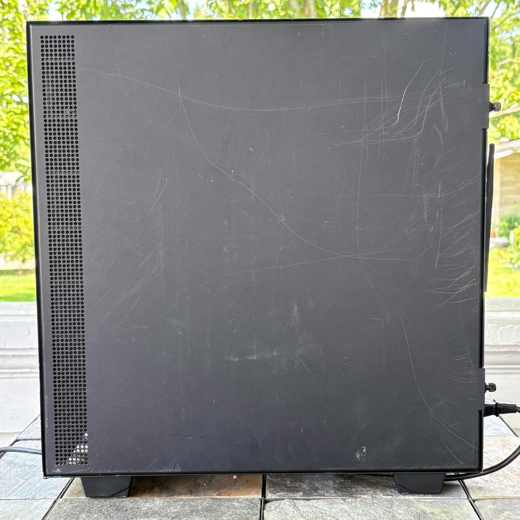 BCC ShadowClaw Ryzen 5 1400 / RX550 / 1.25TB Storage / 2x8GB RAM