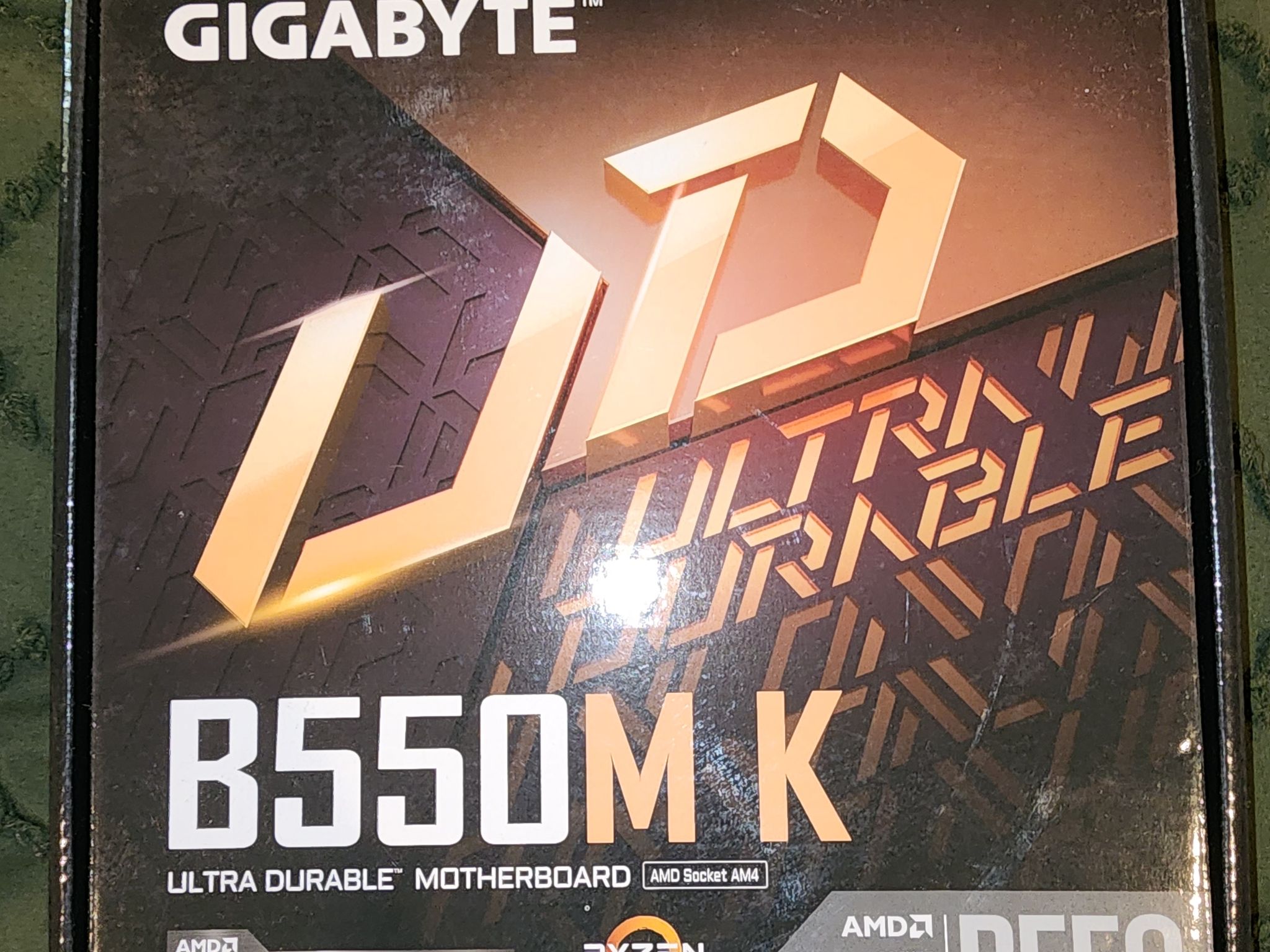 GIGABYTE B550M K Motherboard MicroATX [AMD B550 Chipset]