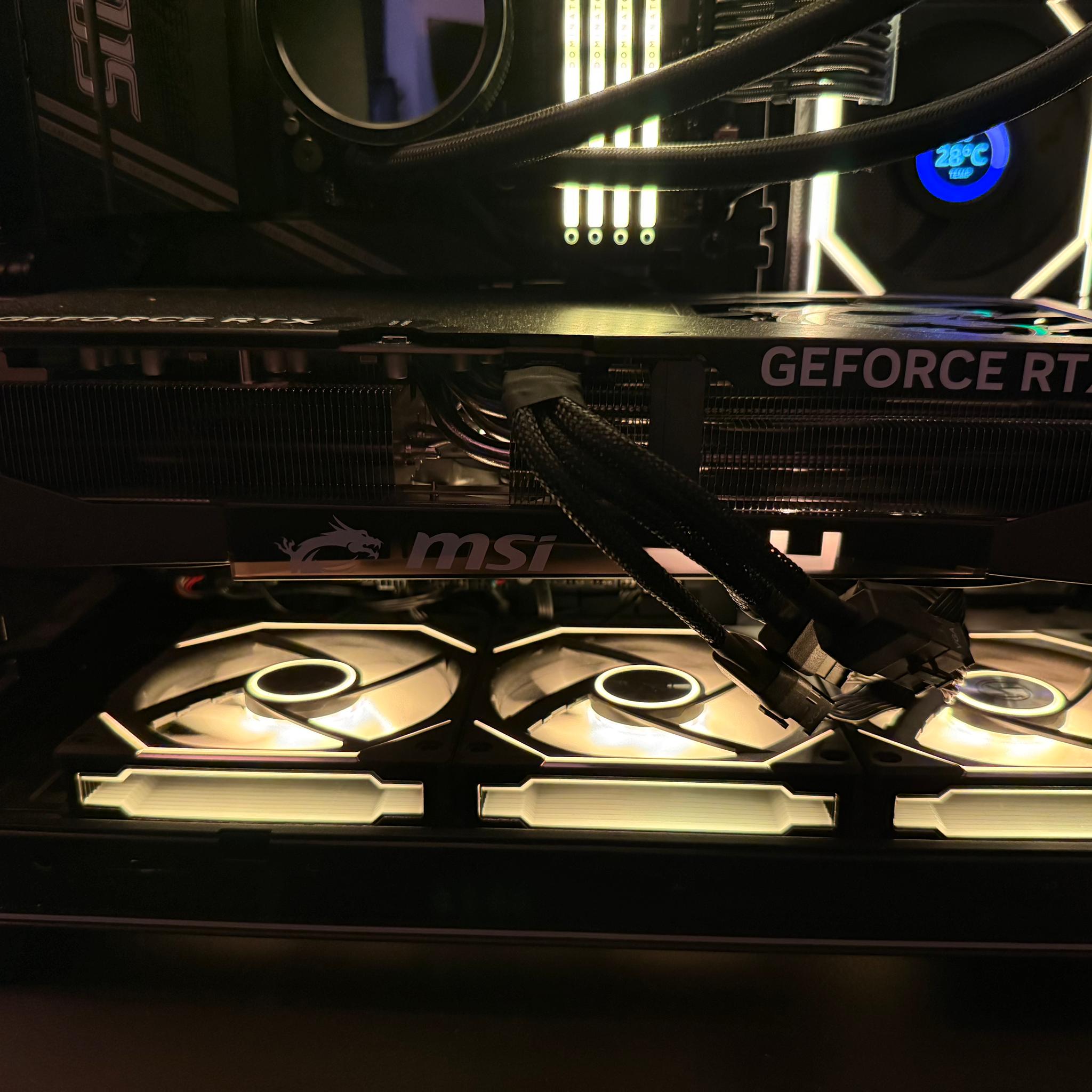 MSI GeForce RTX 5090 32G GAMING TRIO OC - Pristine Condition
