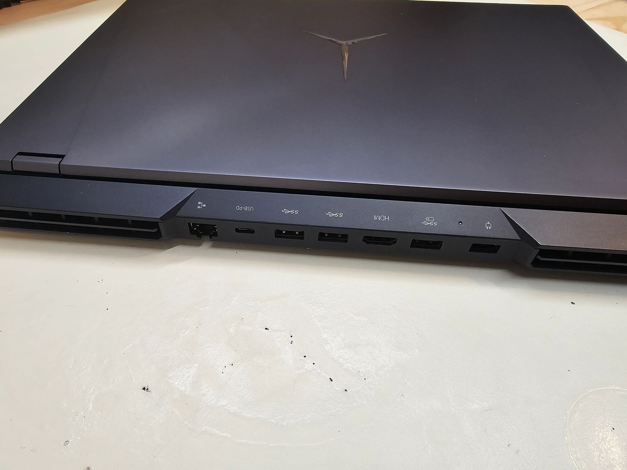 High End Laptop 16" | RTX 3070 | Ryzen 7 5800h 165hz 1440p 16 in IPS 32GB Ram Legion 5i PRO