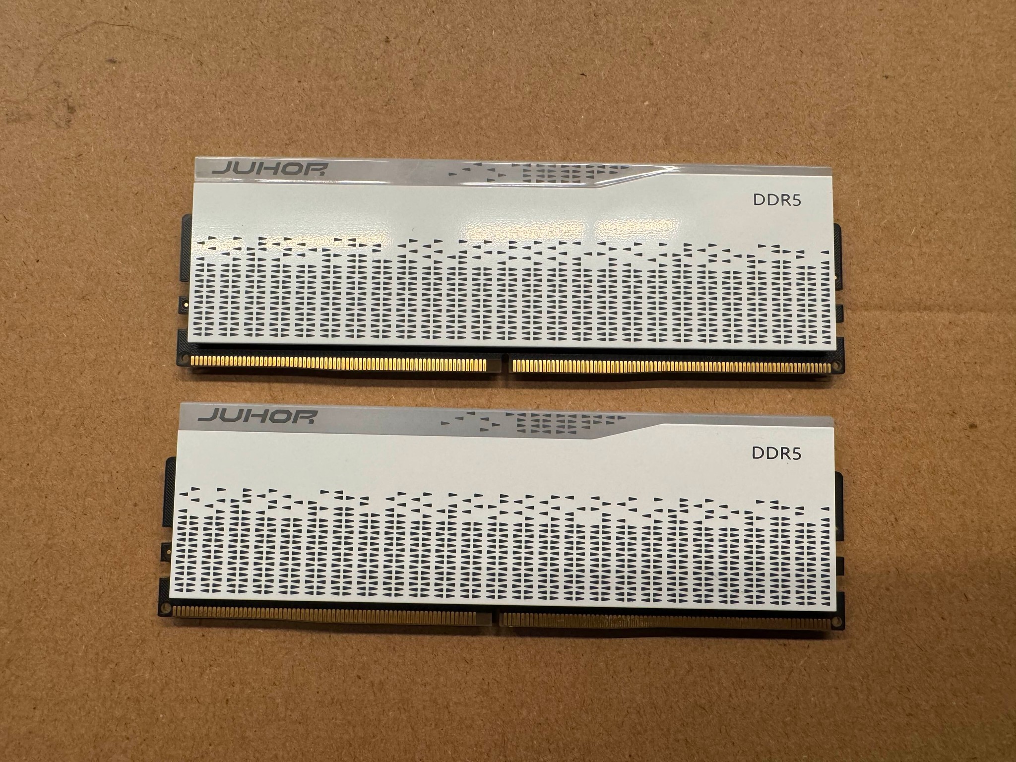 JUHOR - DDR5 32GB (2x16) 5600MHz RGB