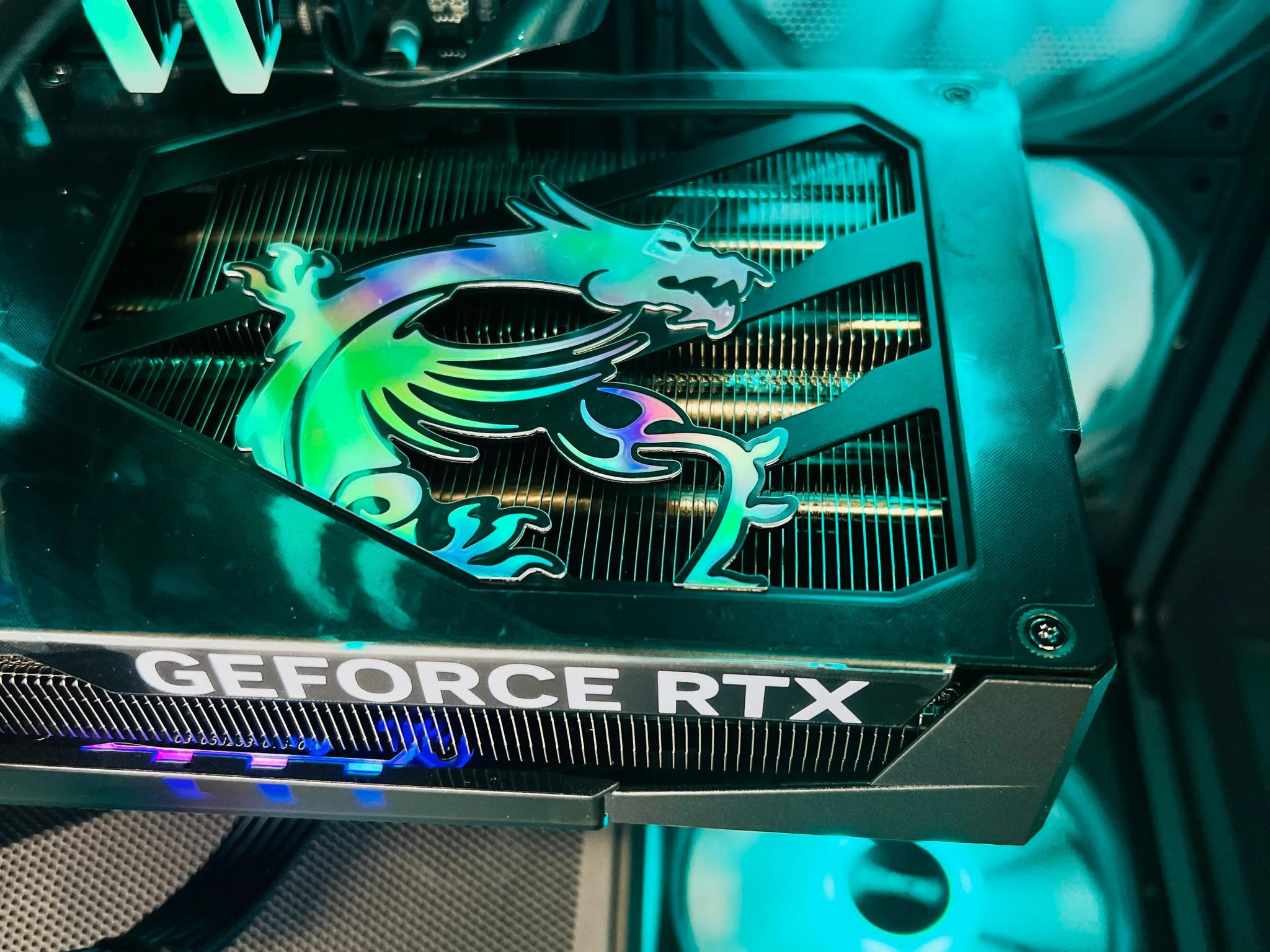 RTX 5070 TI  Ryzen 7800X3D 32GB DDR5 2TB M.2 Win 11 Pro