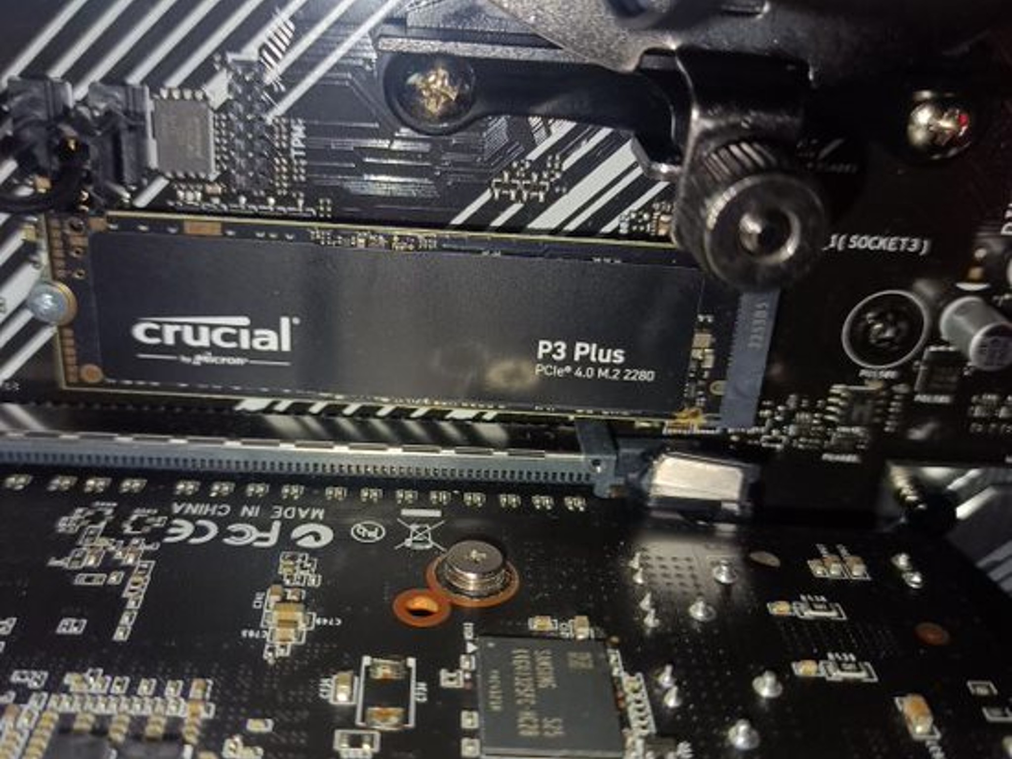 Combo Asus B550-Plus/ Ryzen 5 2600 W\ 16GB TForce DDR4 3200Mhz CL18 and 1 TB Crucial P3 M.2