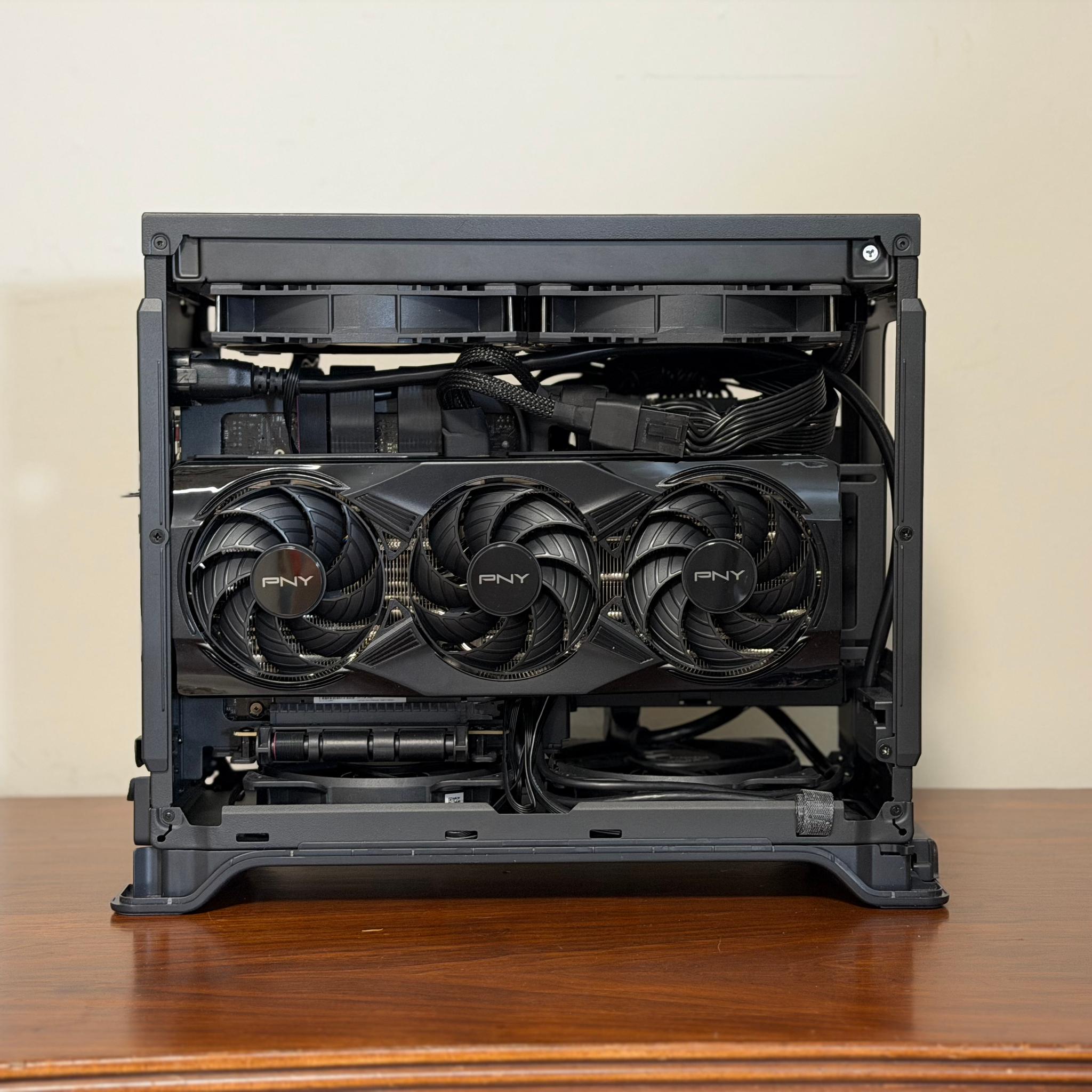 RTX 5070 | Ryzen 5 7600X | 16GB DDR5-6000 | A620I Mini-ITX | 1TB SSD | 700W SFF PSU