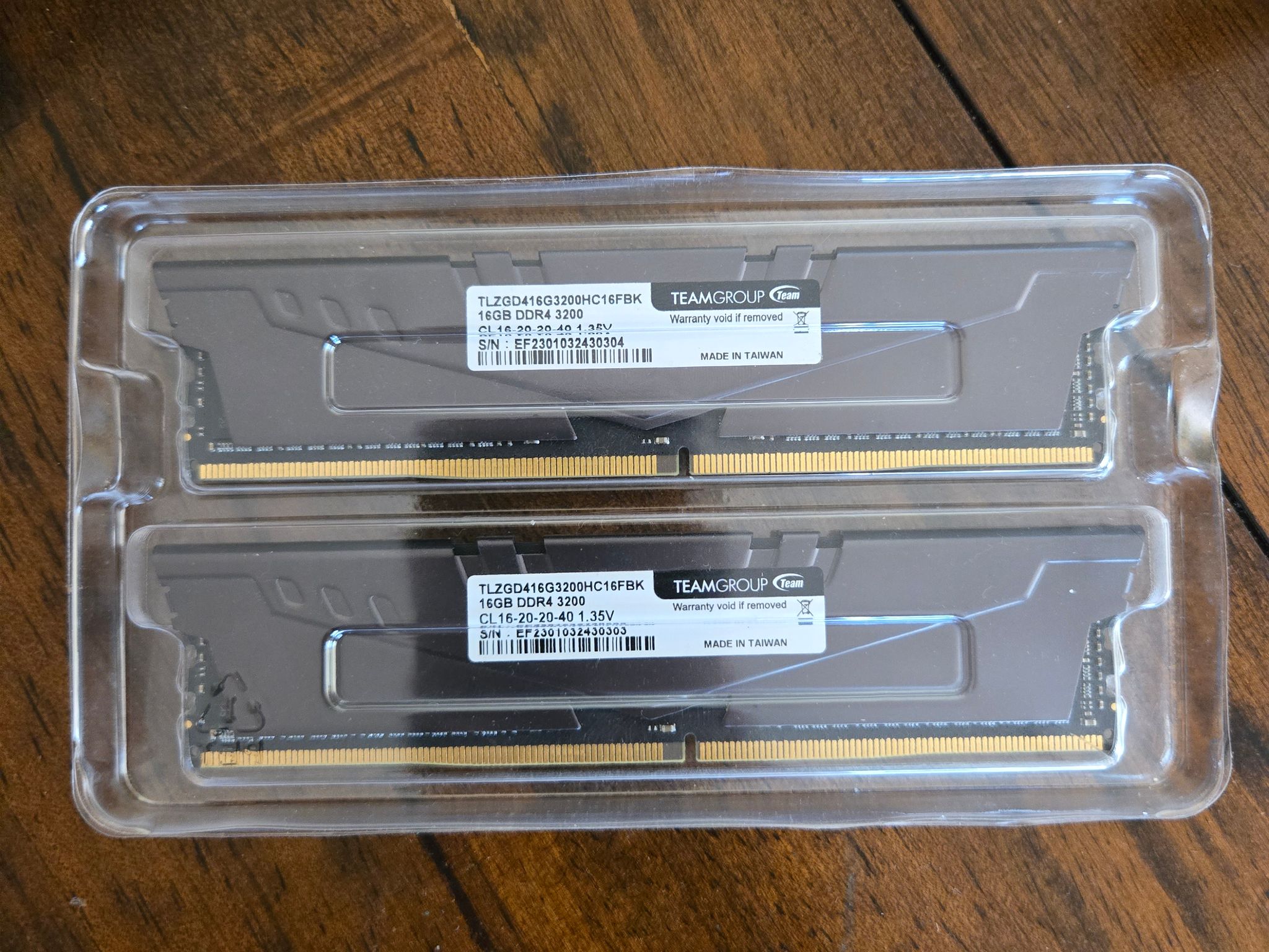 TEAMGROUP T-Force Vulcan Z 32GB 2x16GB DDR4-3200 CL16 RAM TLZGD416G3200HC16FBK