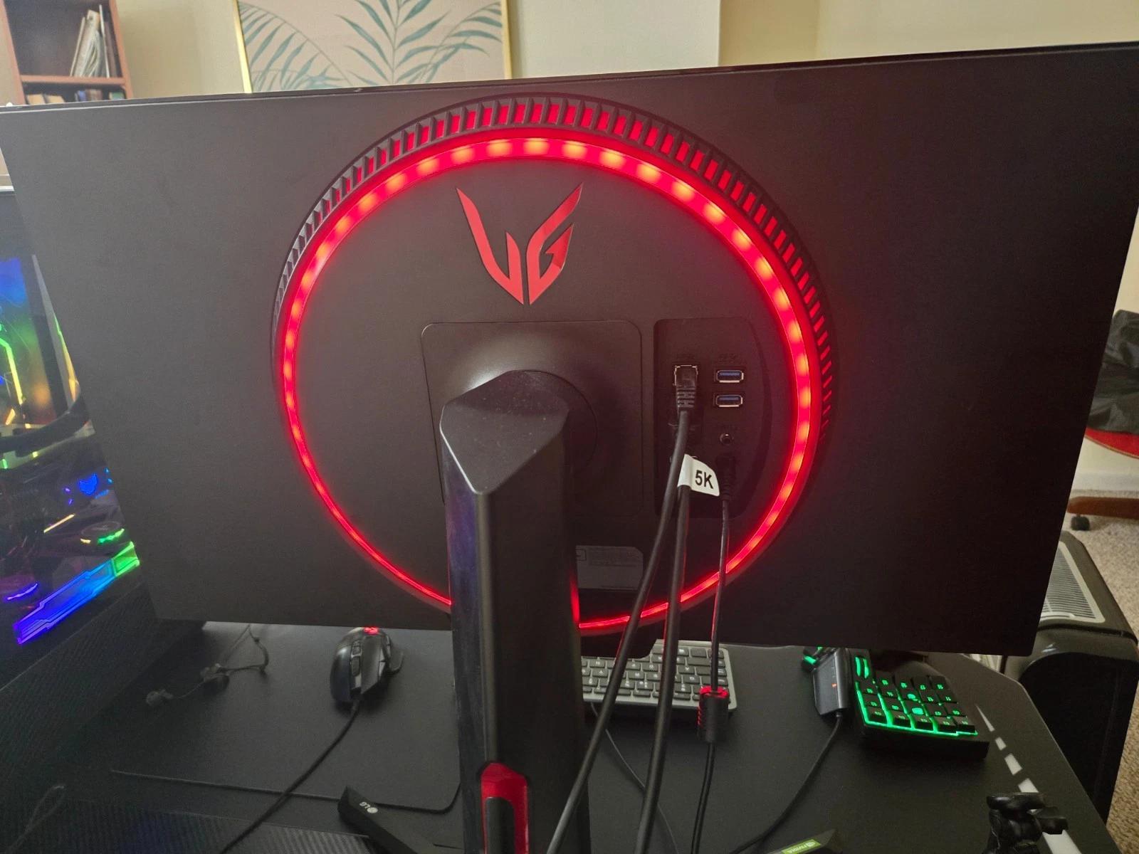 LG 27GN950-B UltraGear Gaming Monitor 27