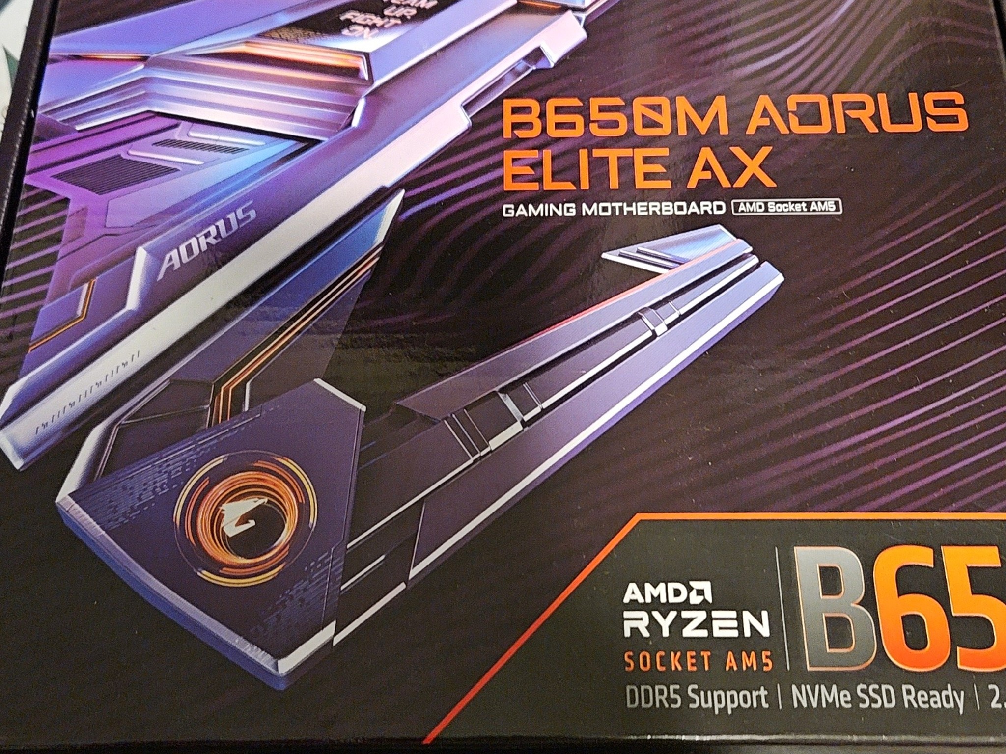 GIGABYTE B650M AORUS Elite AX, CORSAIR VENGEANCE RGB DDR5 RAM 32GB