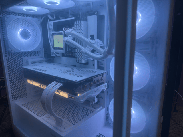 ⚪️All White⚪️ 1440p Mid-Ranged Gaming PC (3070 ti with ryzen 5 5600X3D)