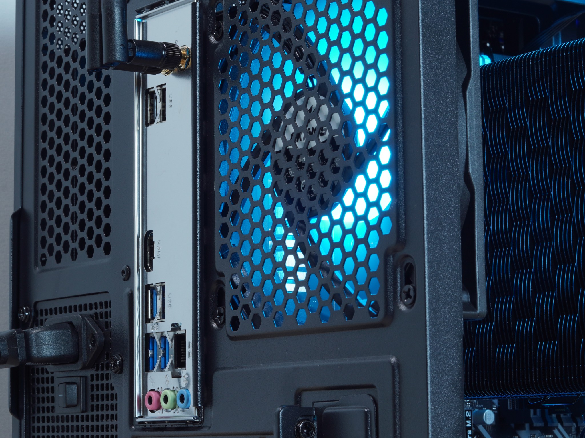 🌌Holo🌌 RTX 3070, Ryzen 5 5500, 32GB DDR4, 1TB NVMe w/ WIFI + BT