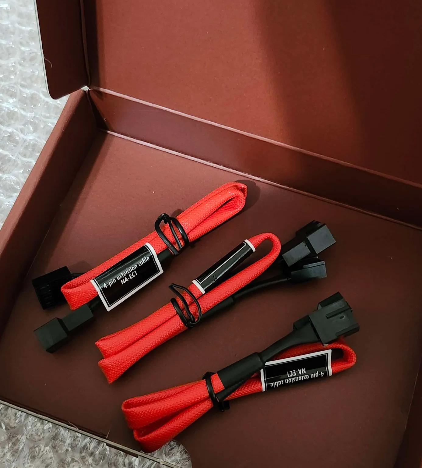 noctua Chromax red 4pin cables