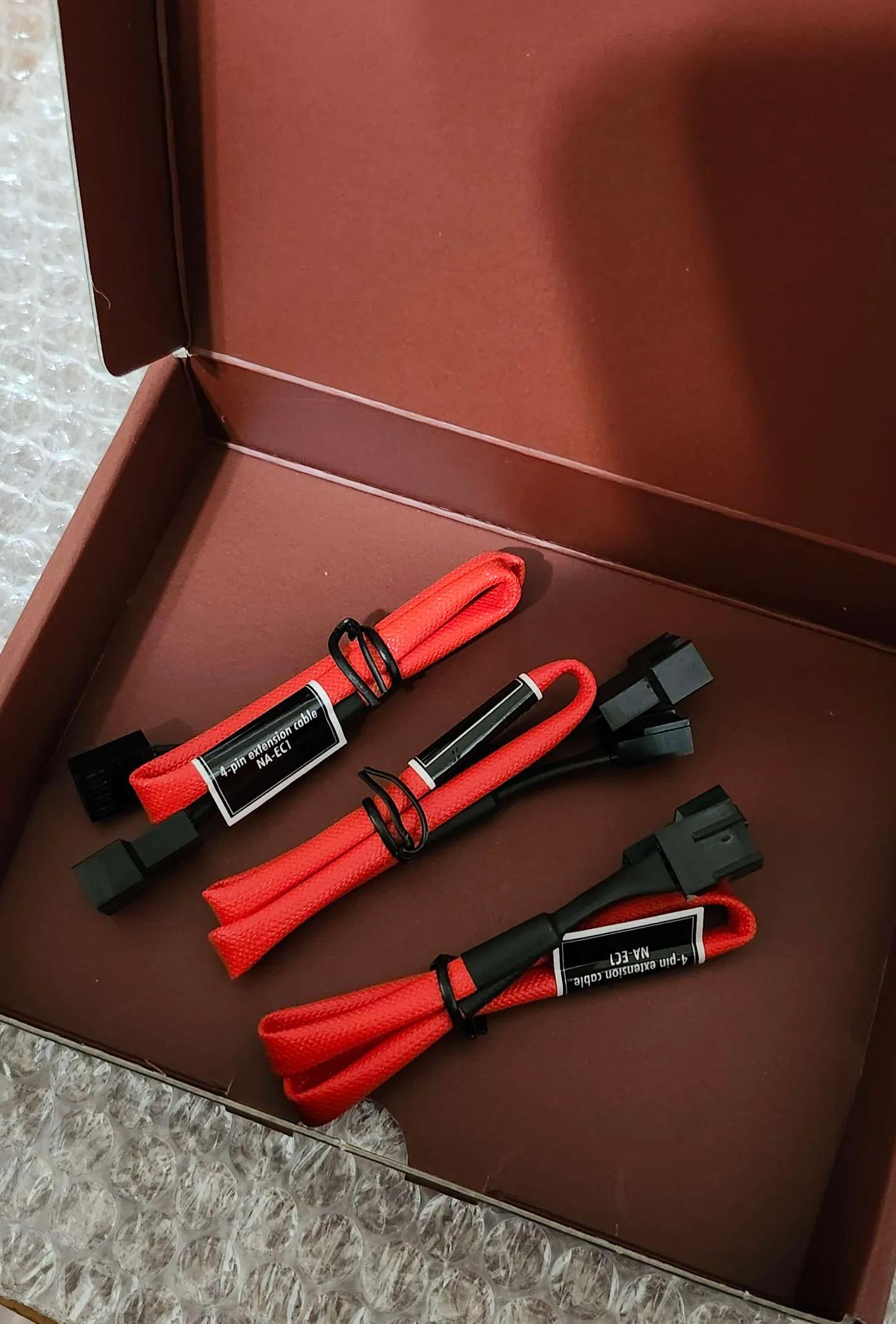 noctua Chromax red 4pin cables