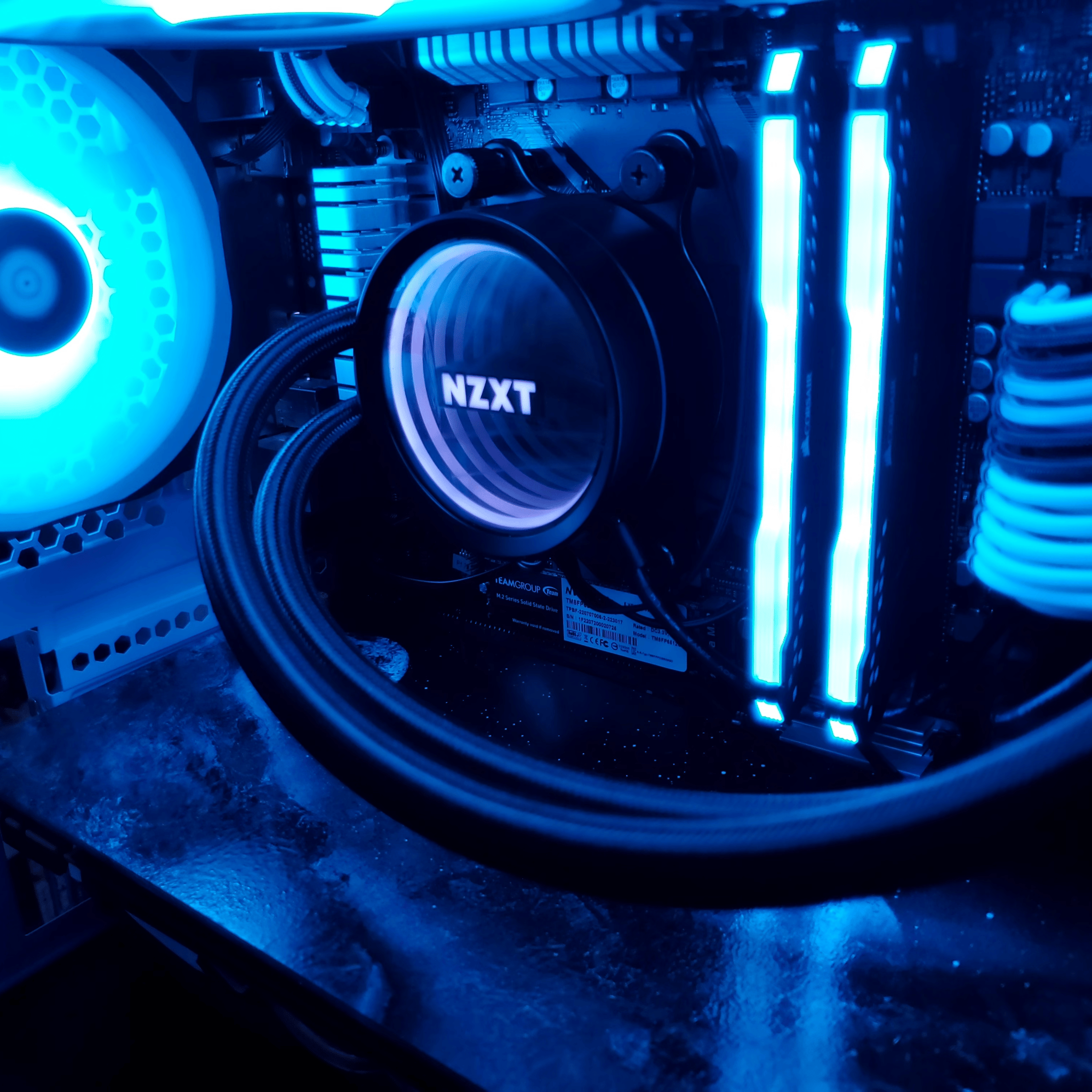 The Space-Station | GTX 1080 - Ryzen 7 1700x Gaming PC