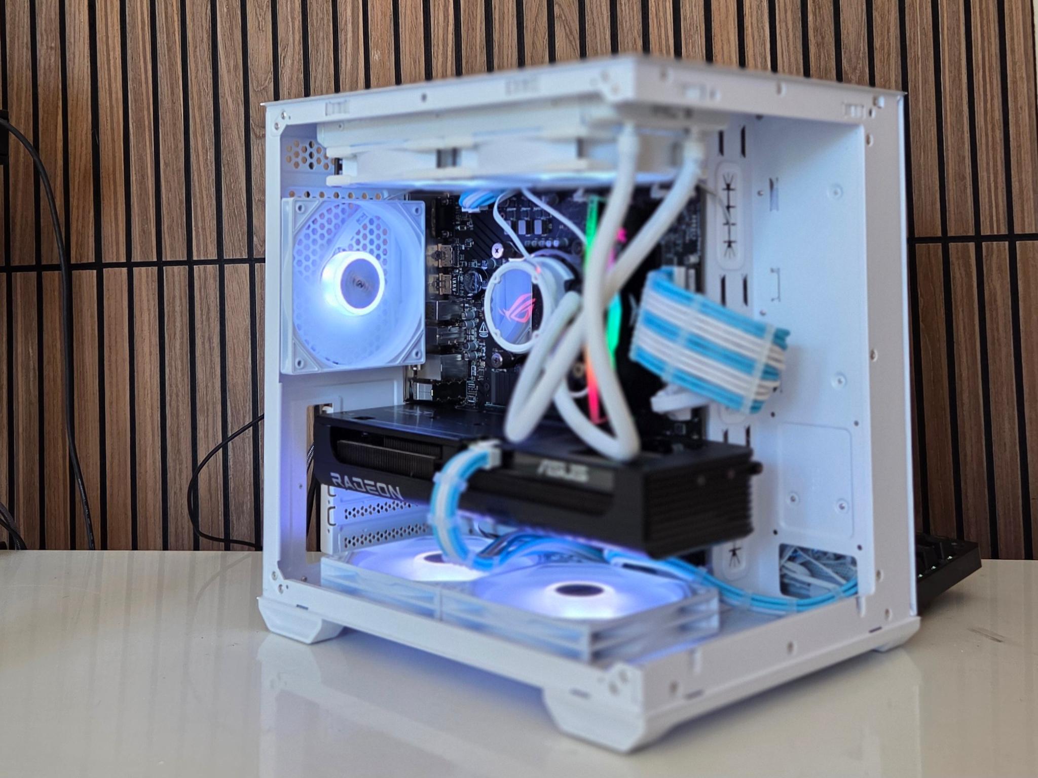 White gaming Pc | RX 9060Xt 16GB | 12600K | DDR4/5 |32GB RAM | 1TB | Windows 11 |