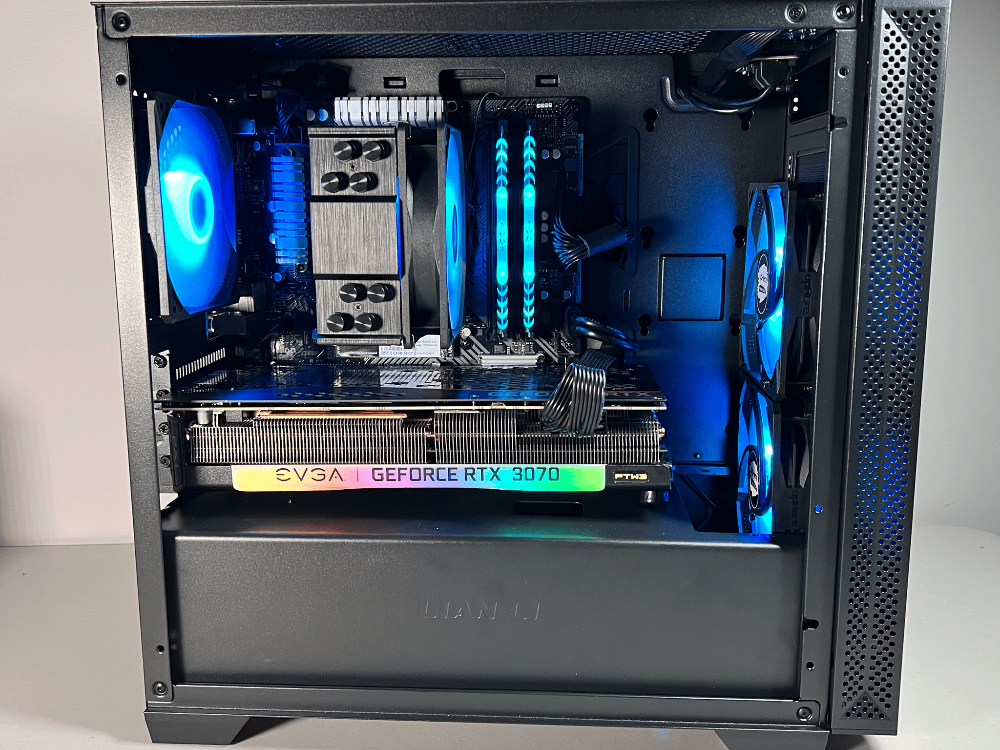 Ryzen 5 5600X | RTX 3070 FTW3 Gaming PC