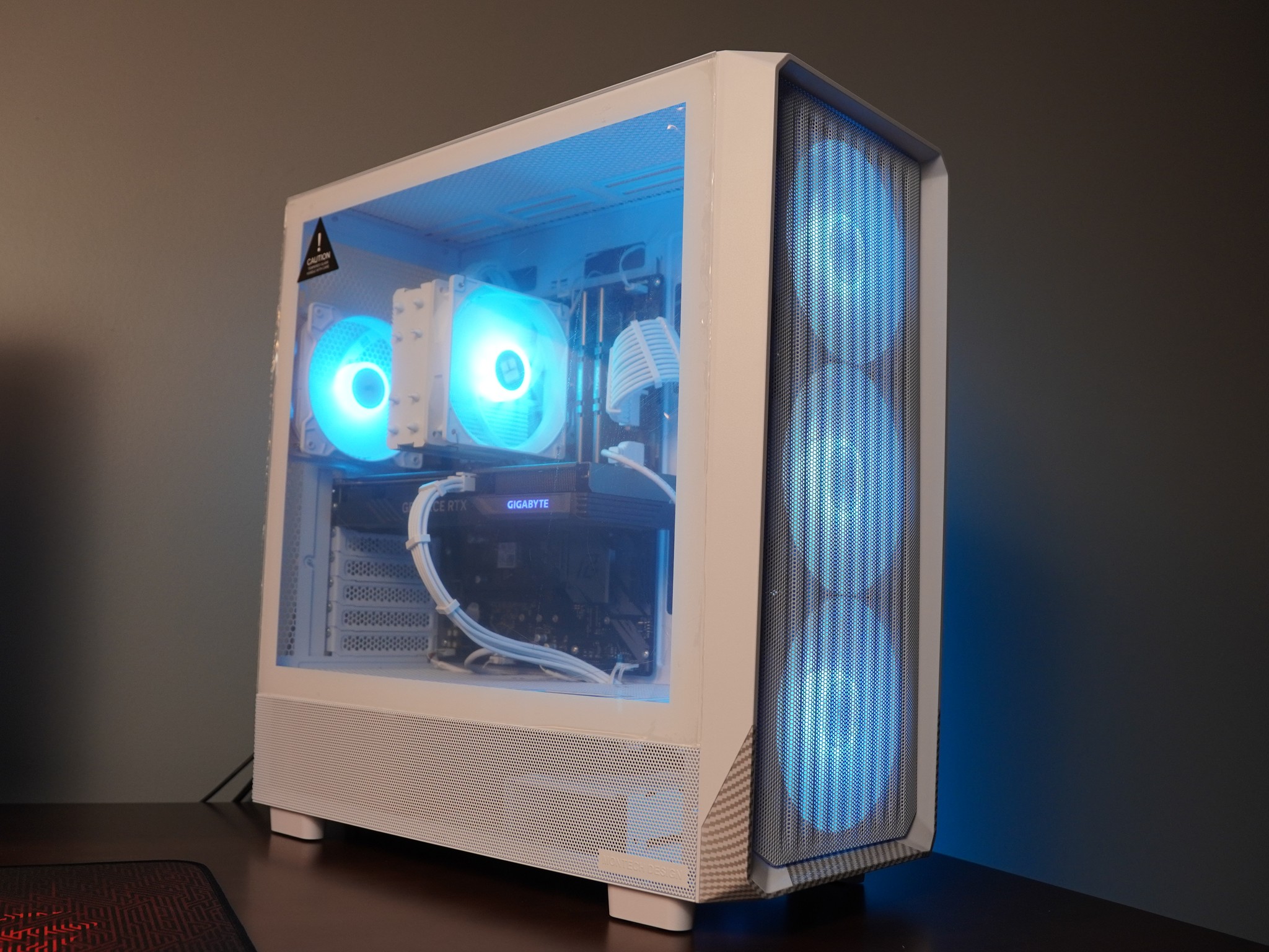 🤍ARCTIC🤍 1440p/1080p GAMING MACHINE 💚RTX 4060 🧡 Ryzen 5 3600 | 16GB | WIFI | WIN 11