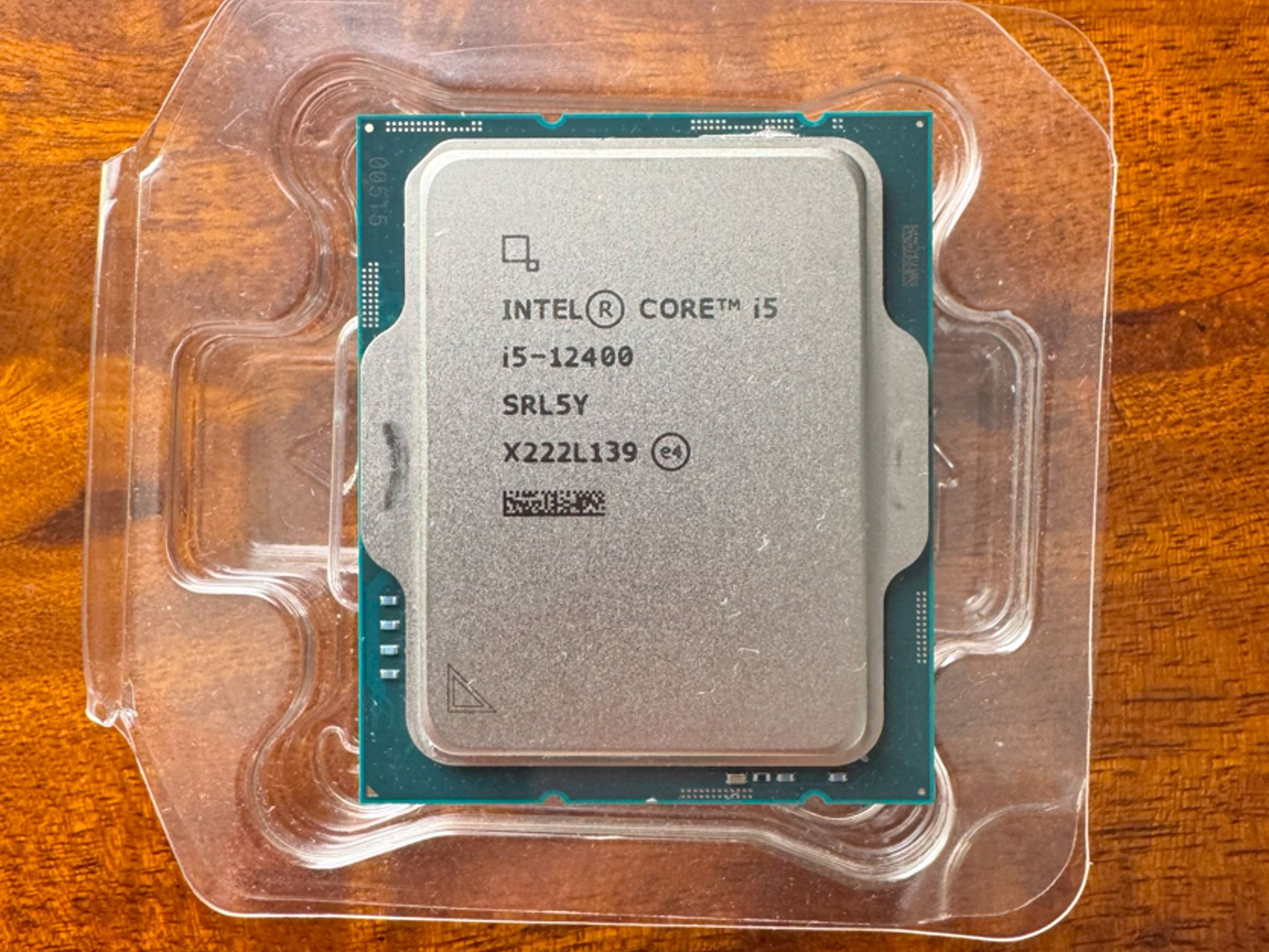 Intel Core i5-12400