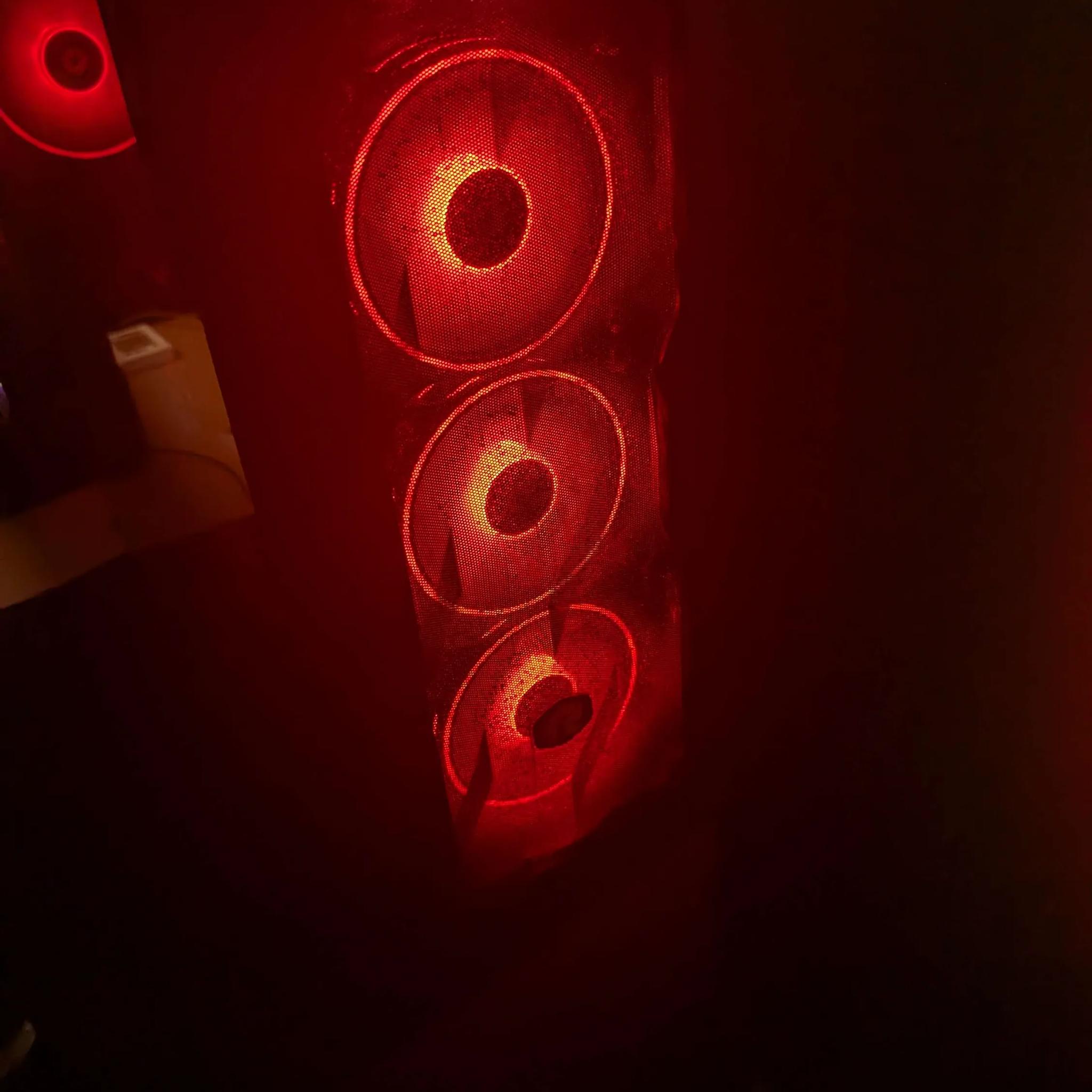 Gaming Pc no GPU 5800X may have 1000W psu but atleast 850 has AIO