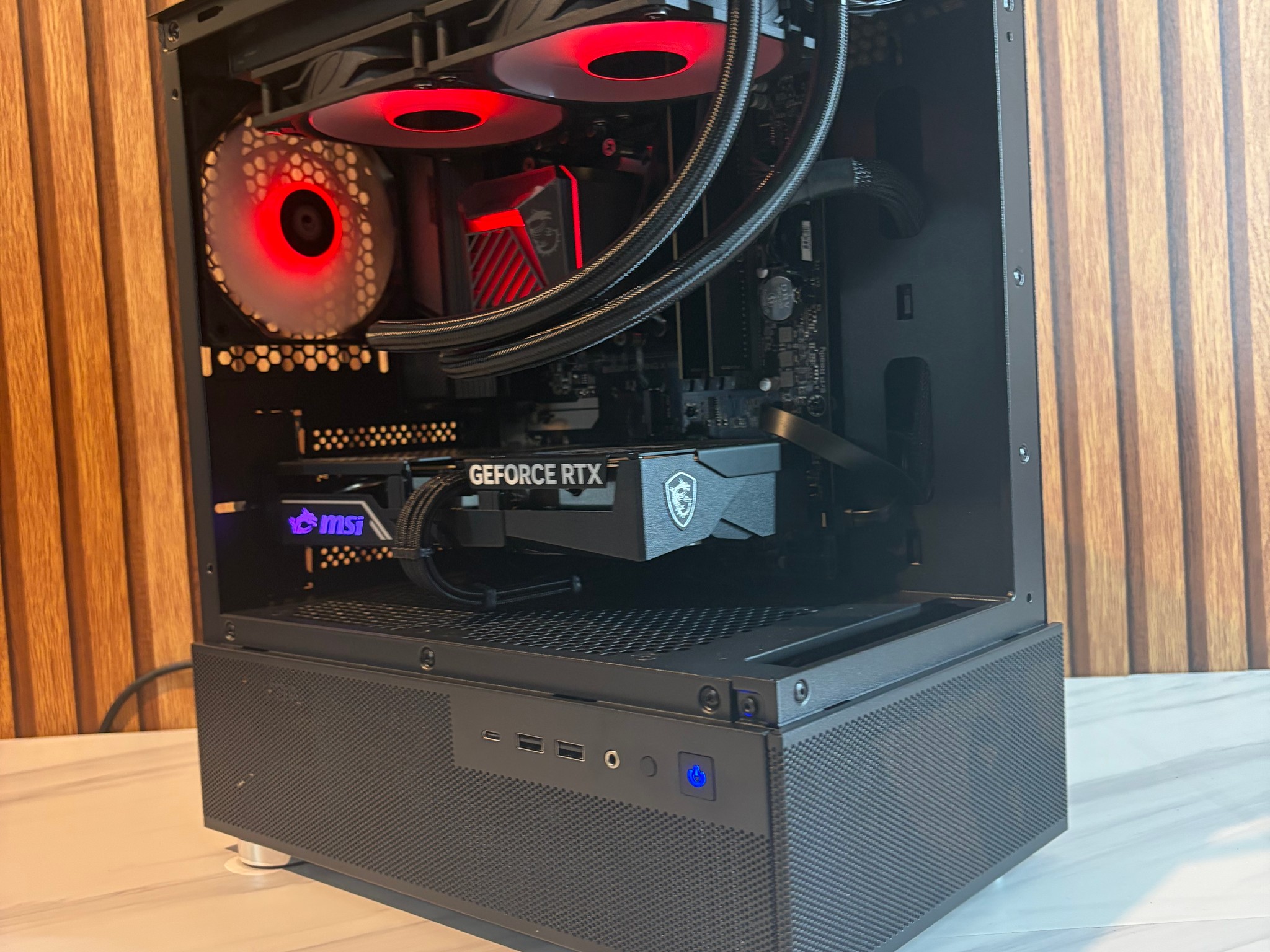 RTX 5060 | RYZEN 5 5500 | 16GB DDR4 | 500GB SSD | 240MM AIO