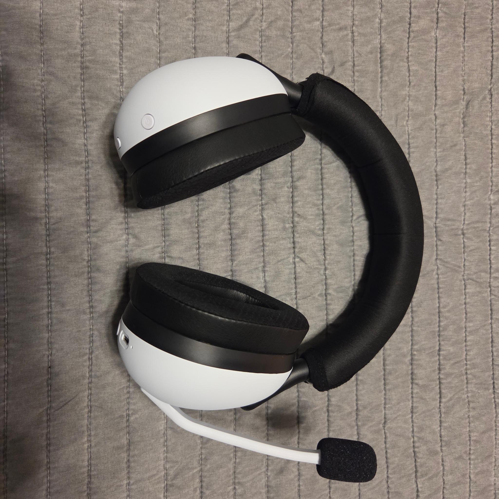 PlayStation Inzone H9 (Gen 1) headset in White (Excellent Condition)