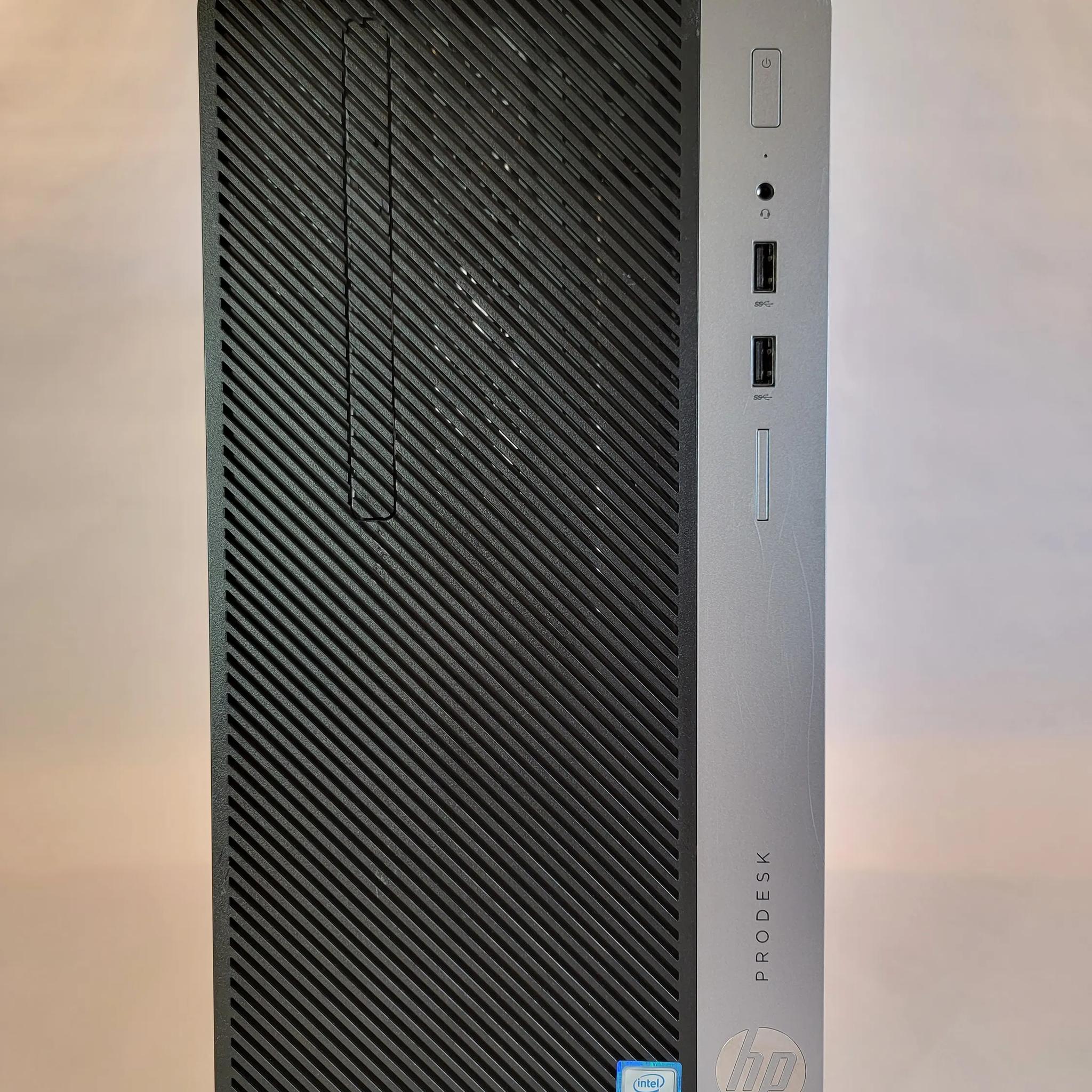 i7 6700/rx 6600m 2TB m.2 SSD. Gaming Workstation (Ultimate price to performance PC)