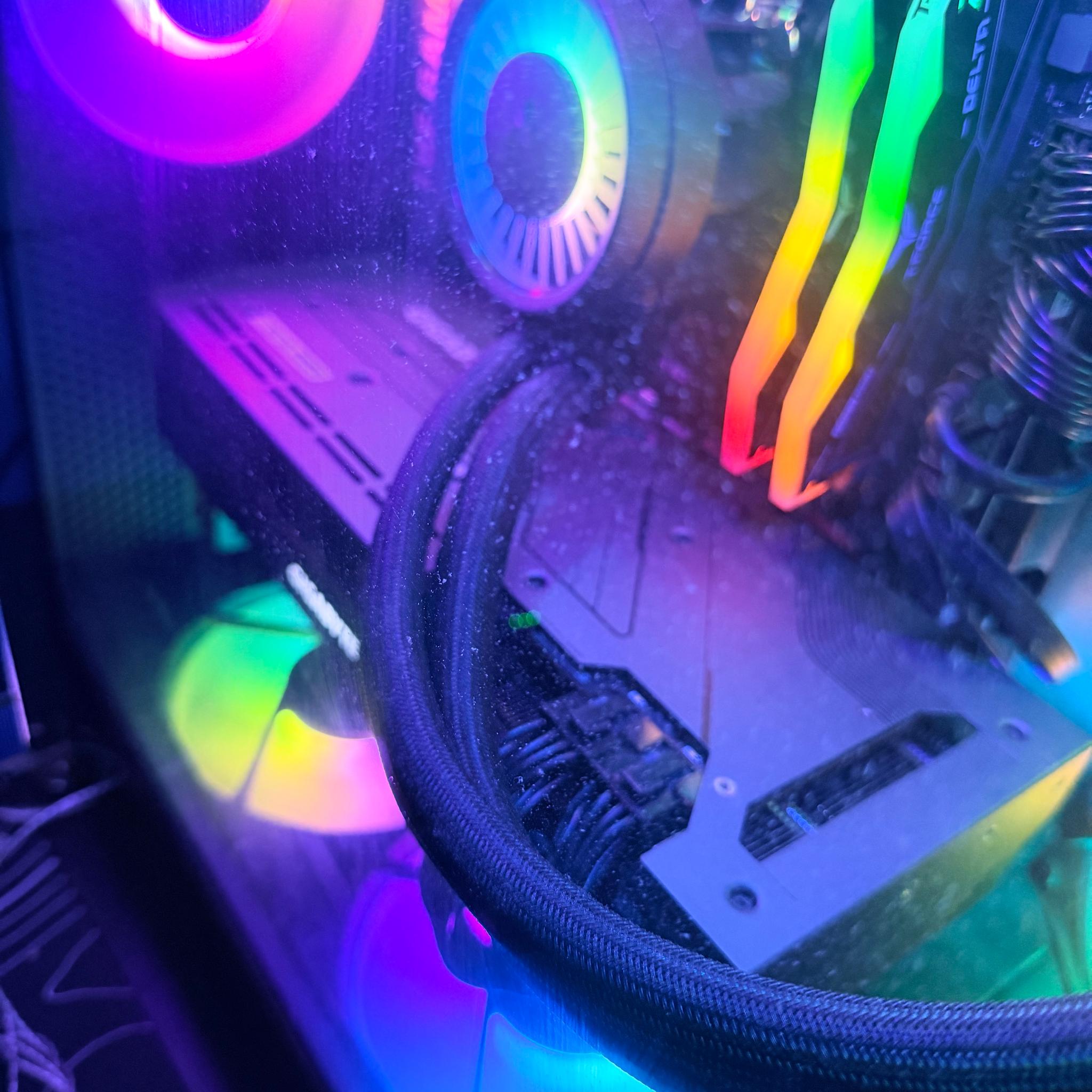 GIGABYTE Radeon RX 7800 XT GAMING OC 16G