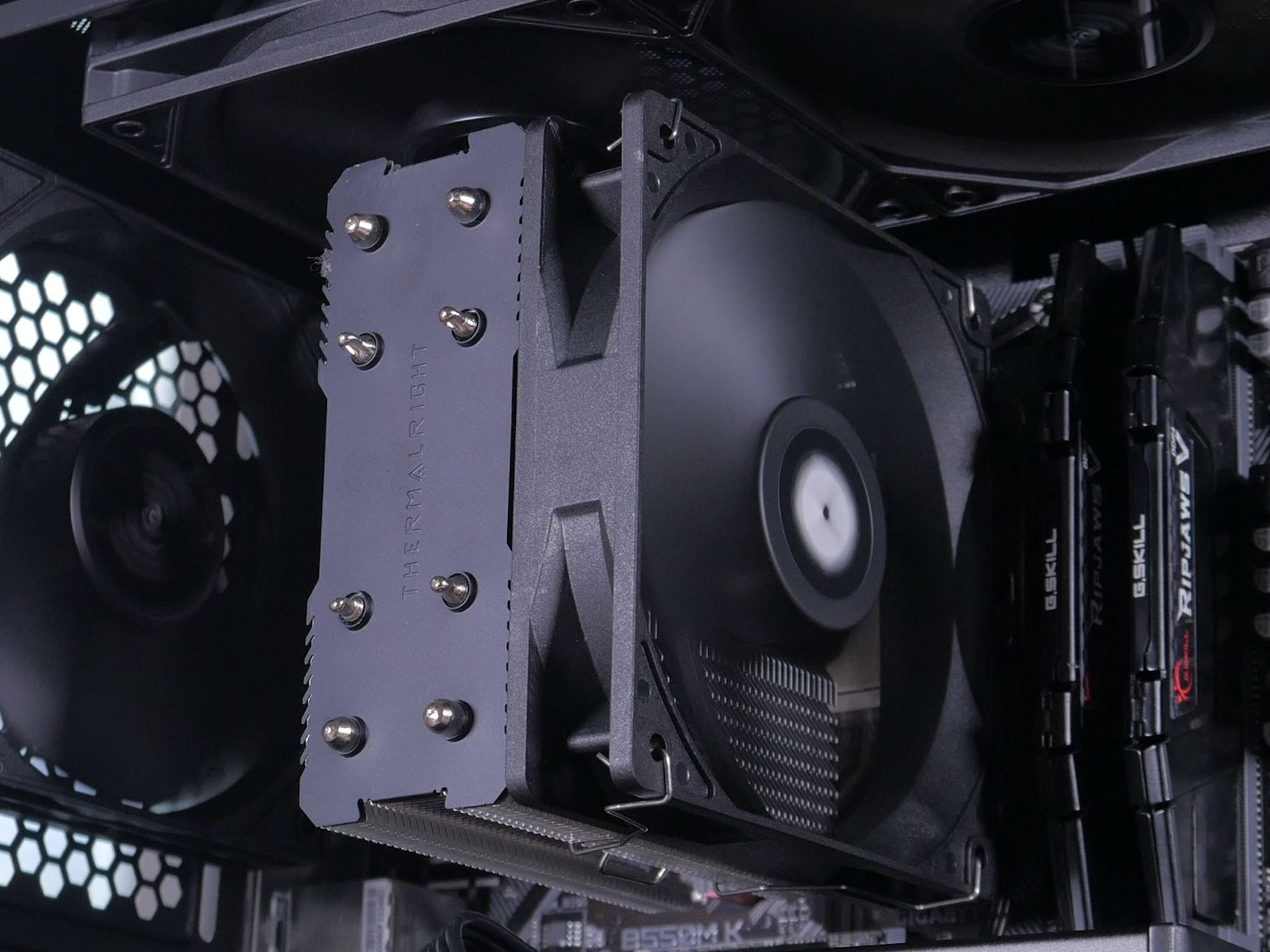Mid Range Gaming Beast! (Ryzen 7 5700X + Intel Arc B580 12gb)