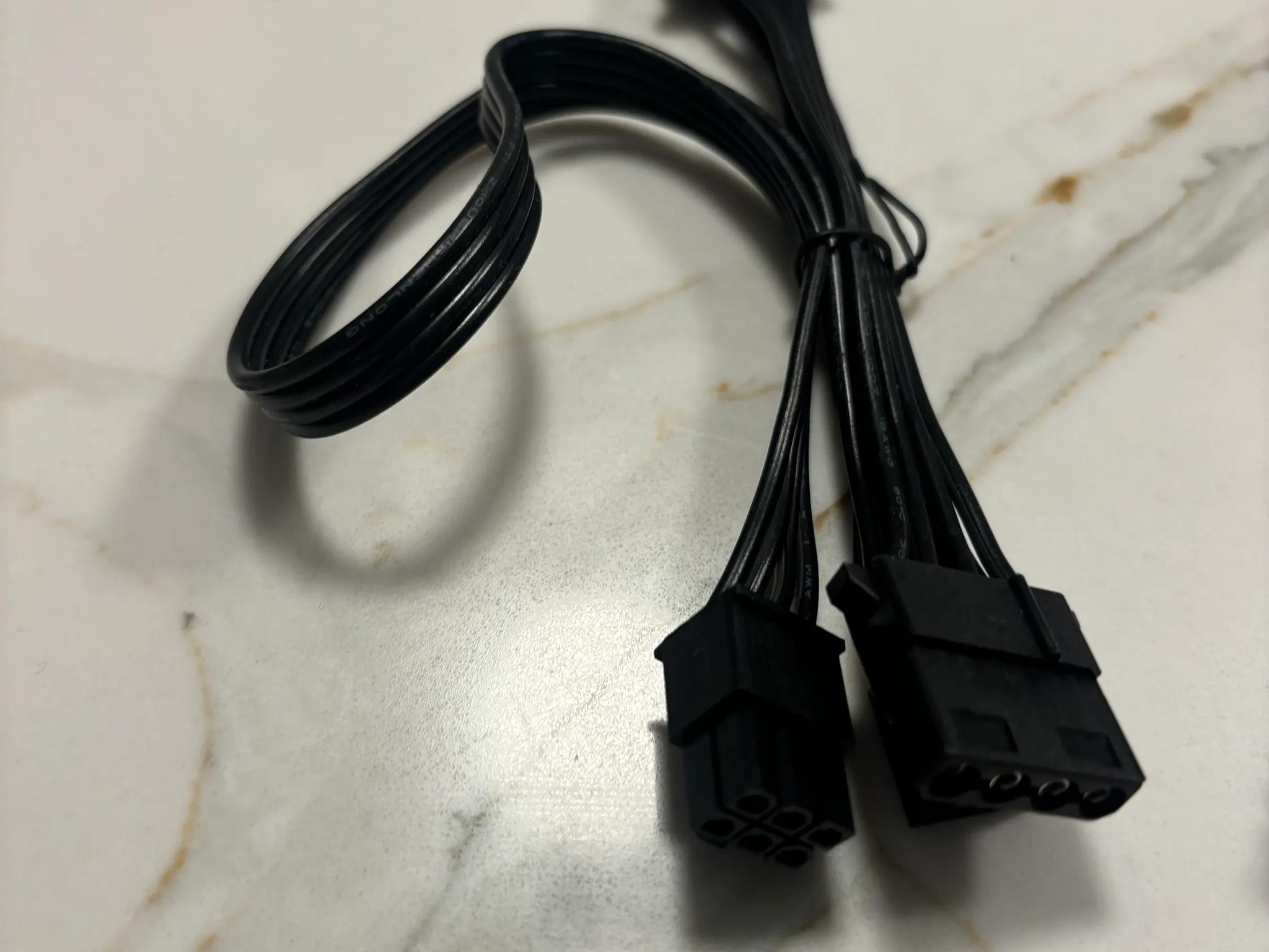 SFX Silverstone SX600-G Power Supply w/ FREE short cable kit