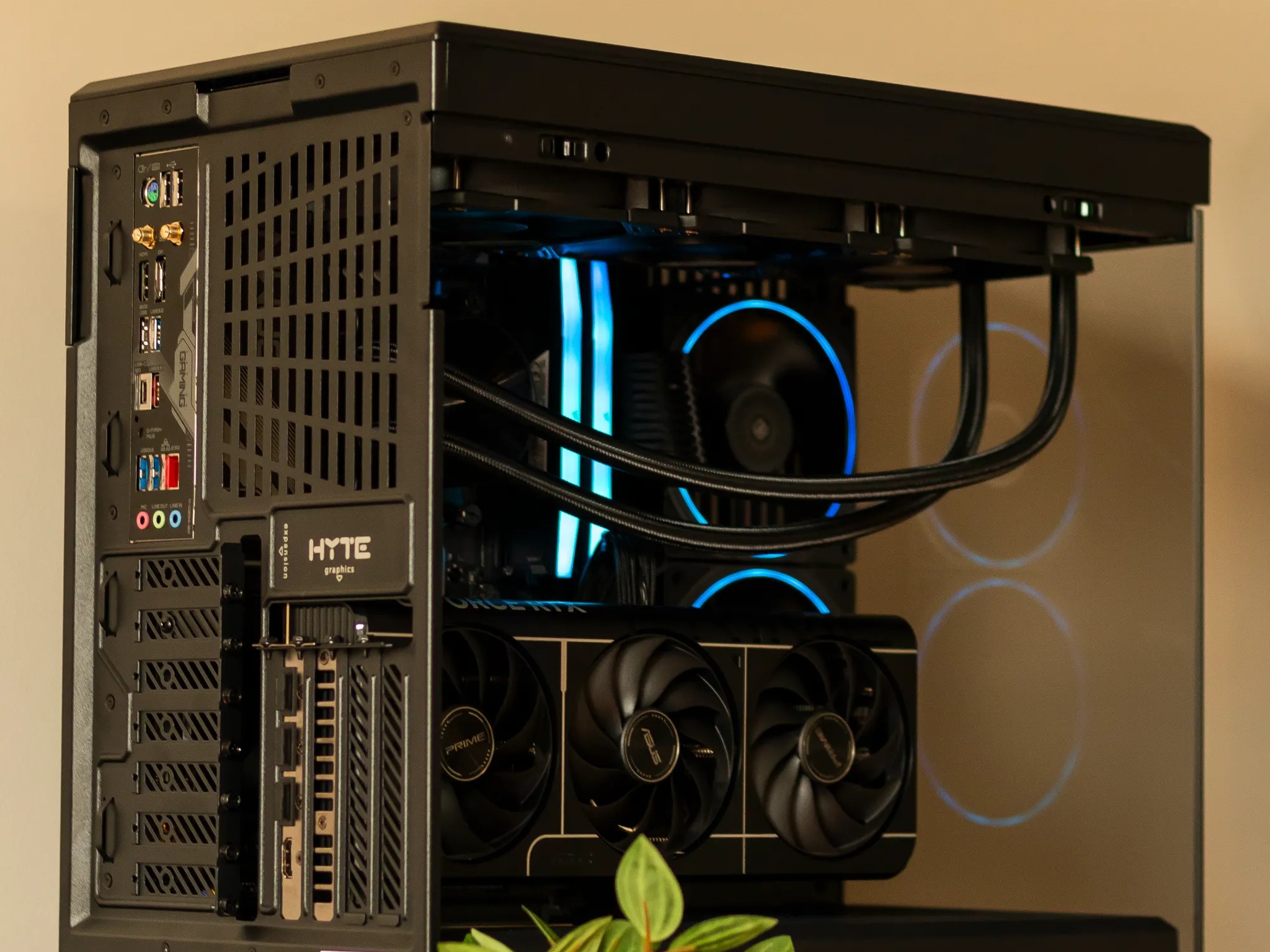 RTX 5070 Gaming/Workstation PC | Ryzen 7 7700x | 32gb DDR5 | 2TB SSD | Windows 11 Pro | WIFI + BT