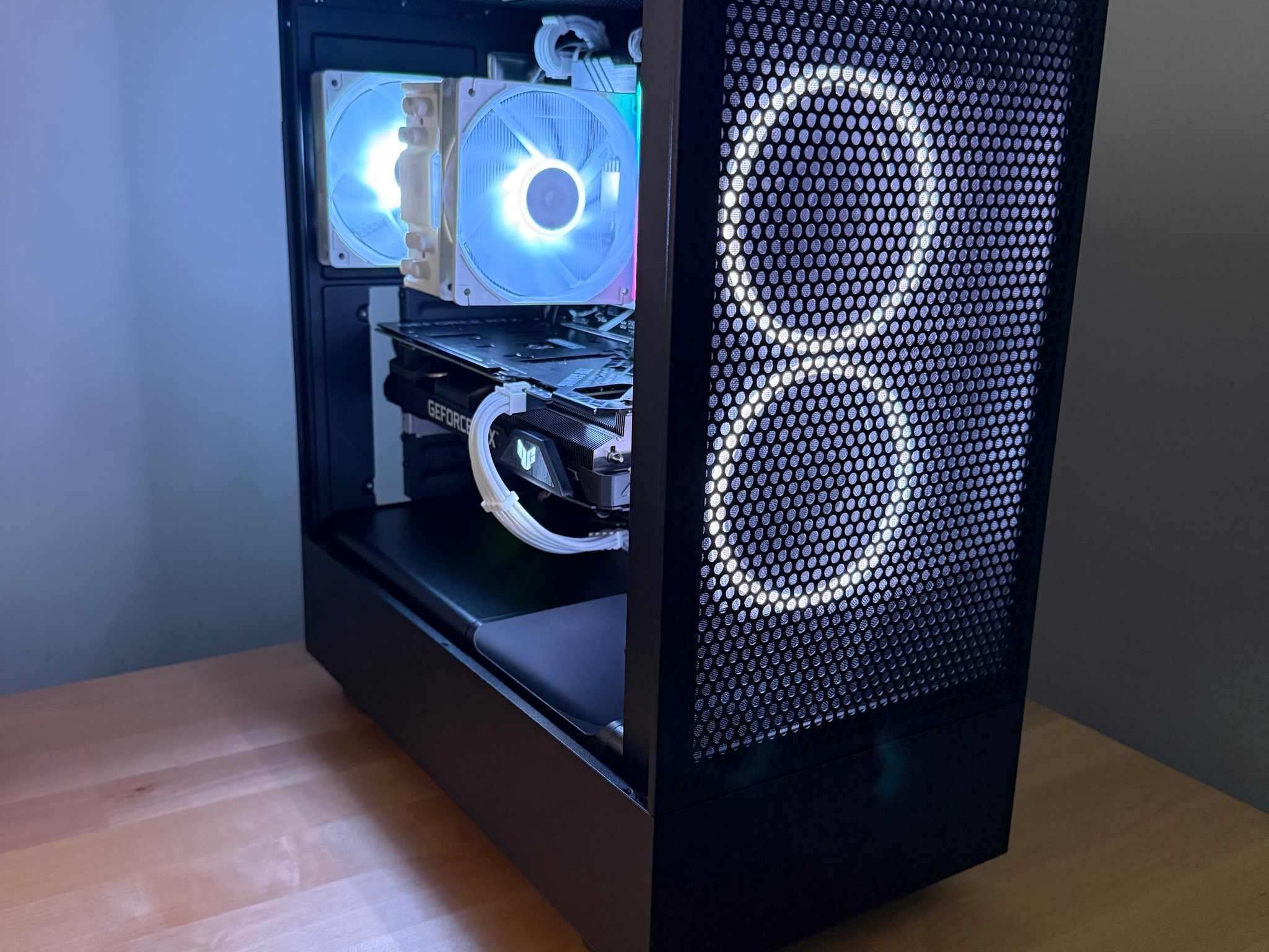 RTX 3060Ti  | I5-12600KF | 16Gb D4 | RGB