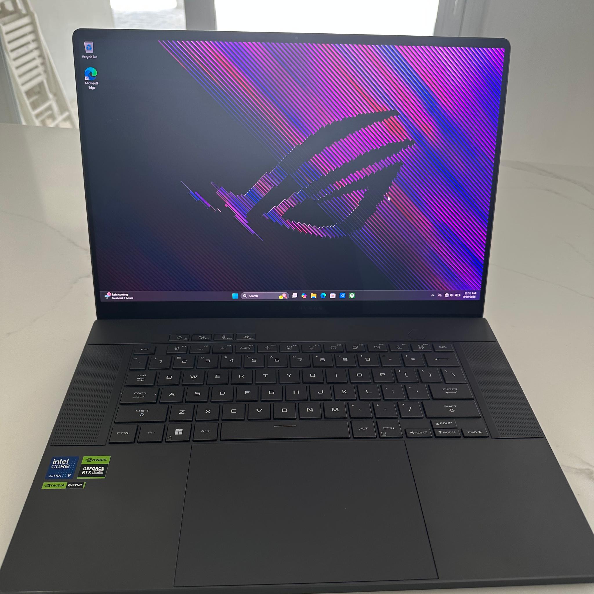 ASUS ROG Zephyrus G16 2024 - Core Ultra 9, RTX 4070, 16GB, 1TB, 240Hz QHD+