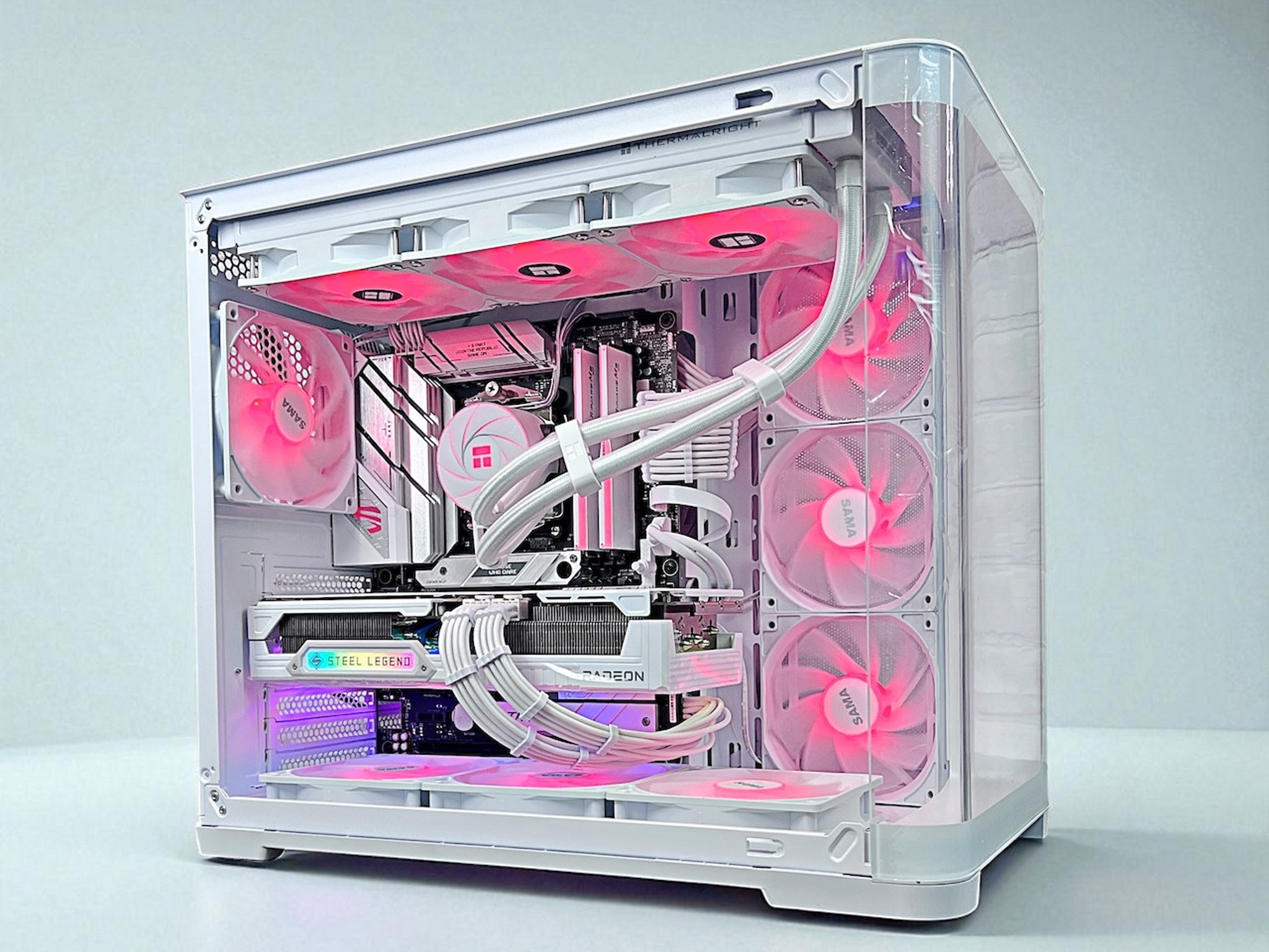 White RX 9070 XT Ryzen 7 7700X 32GB DDR5 2TB M.2 Win 11 Pro Gaming PC