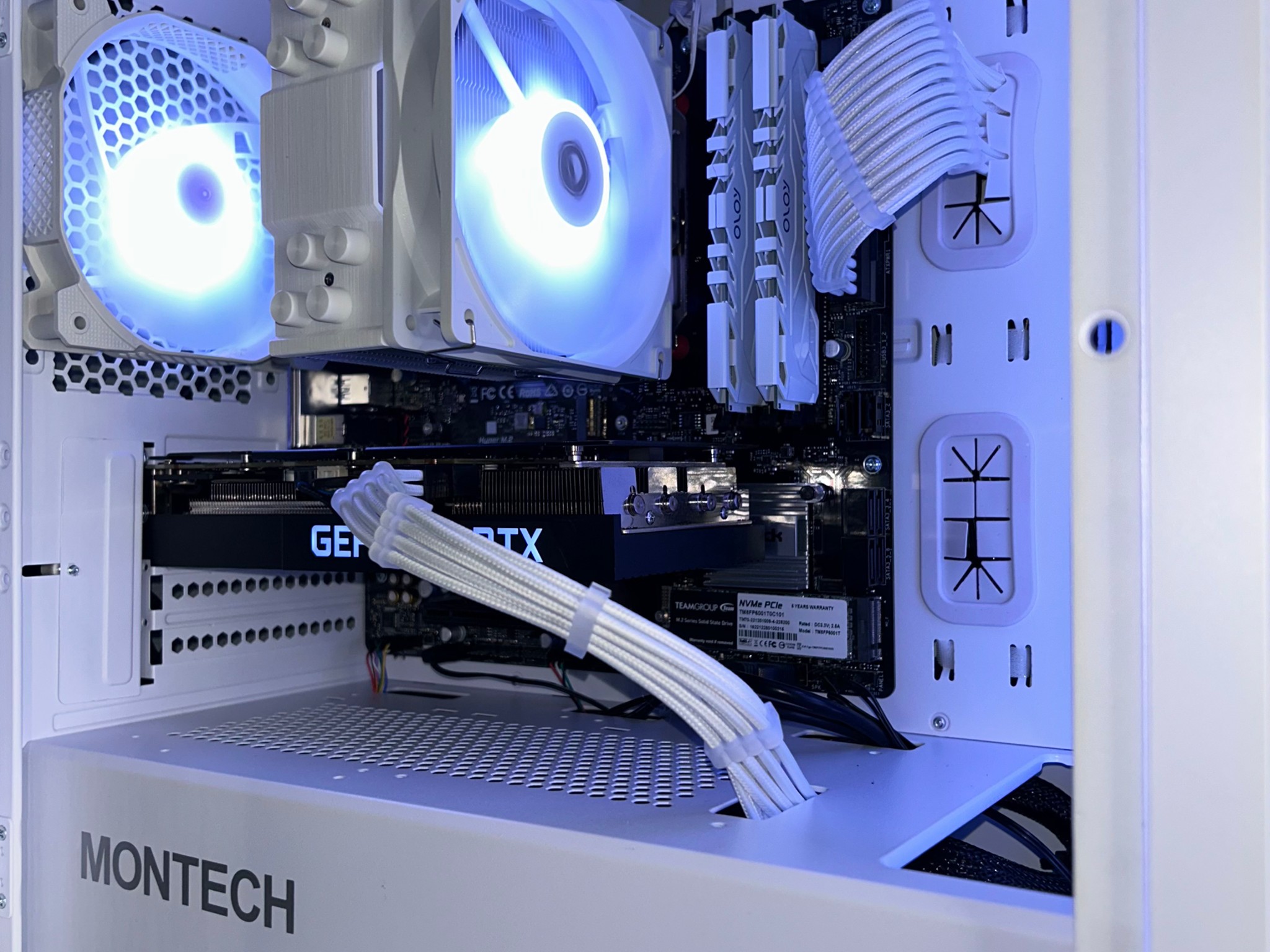 White Custom Gaming / Streaming PC | RTX 3060Ti + Ryzen 5 5600X + 1TB NVME