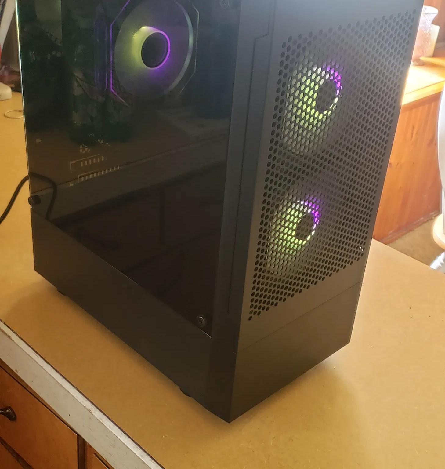 Xeon CPU 12 core GTX 1070 32GB DDR4 budget gaming pc
