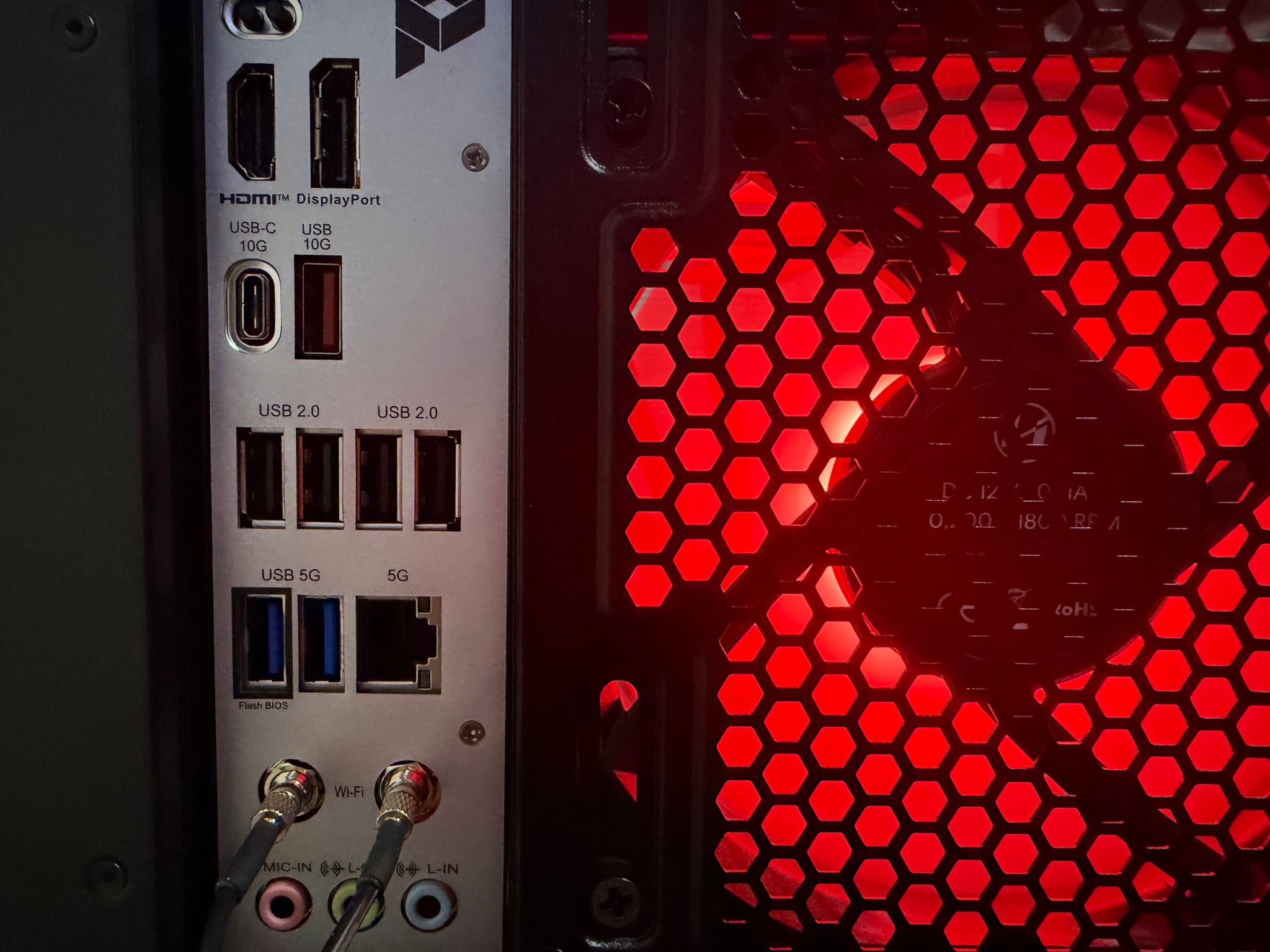 NEXUS ULTRA | RTX 5080 • 9800X3D • 64GB DDR5 • 2TB NVMe | Gaming + AI