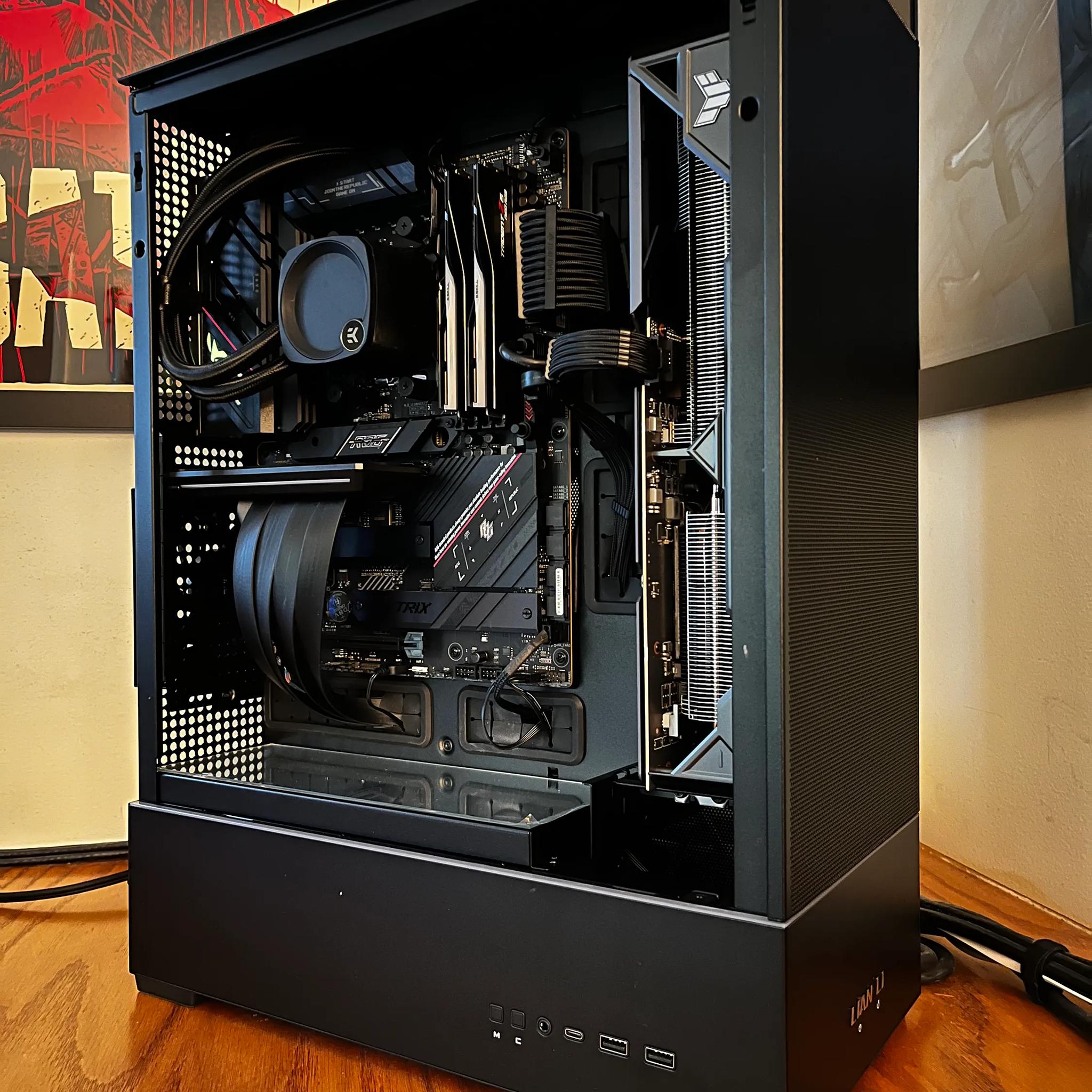 Monolith 3 - RTX 4080 SUPER | Ryzen 7 7800X3D | 32GB RAM @6000 MT/s| 4TB | 1000W Plantinum PSU