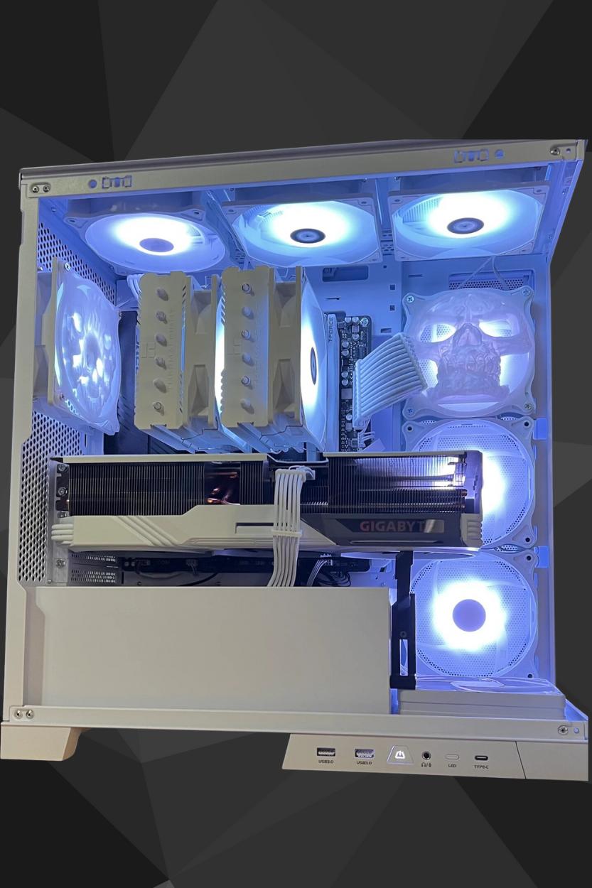 white and black 7800x3d 4080super 32g ddr5 6000mhz please read description