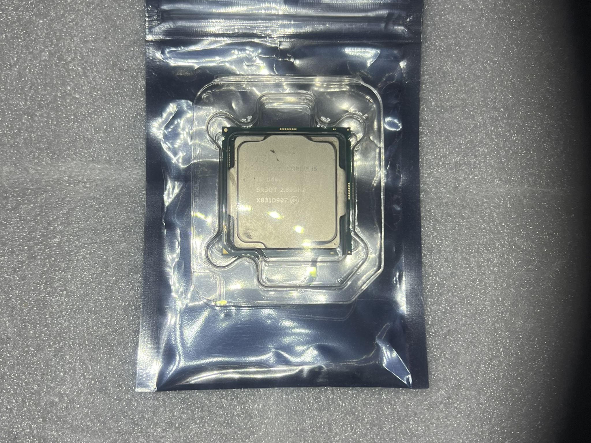 Intel i5 8400