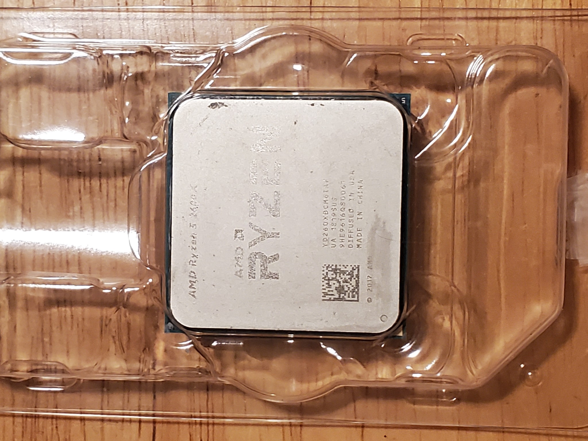 AMD Ryzen 5 2600X WITH COOLER