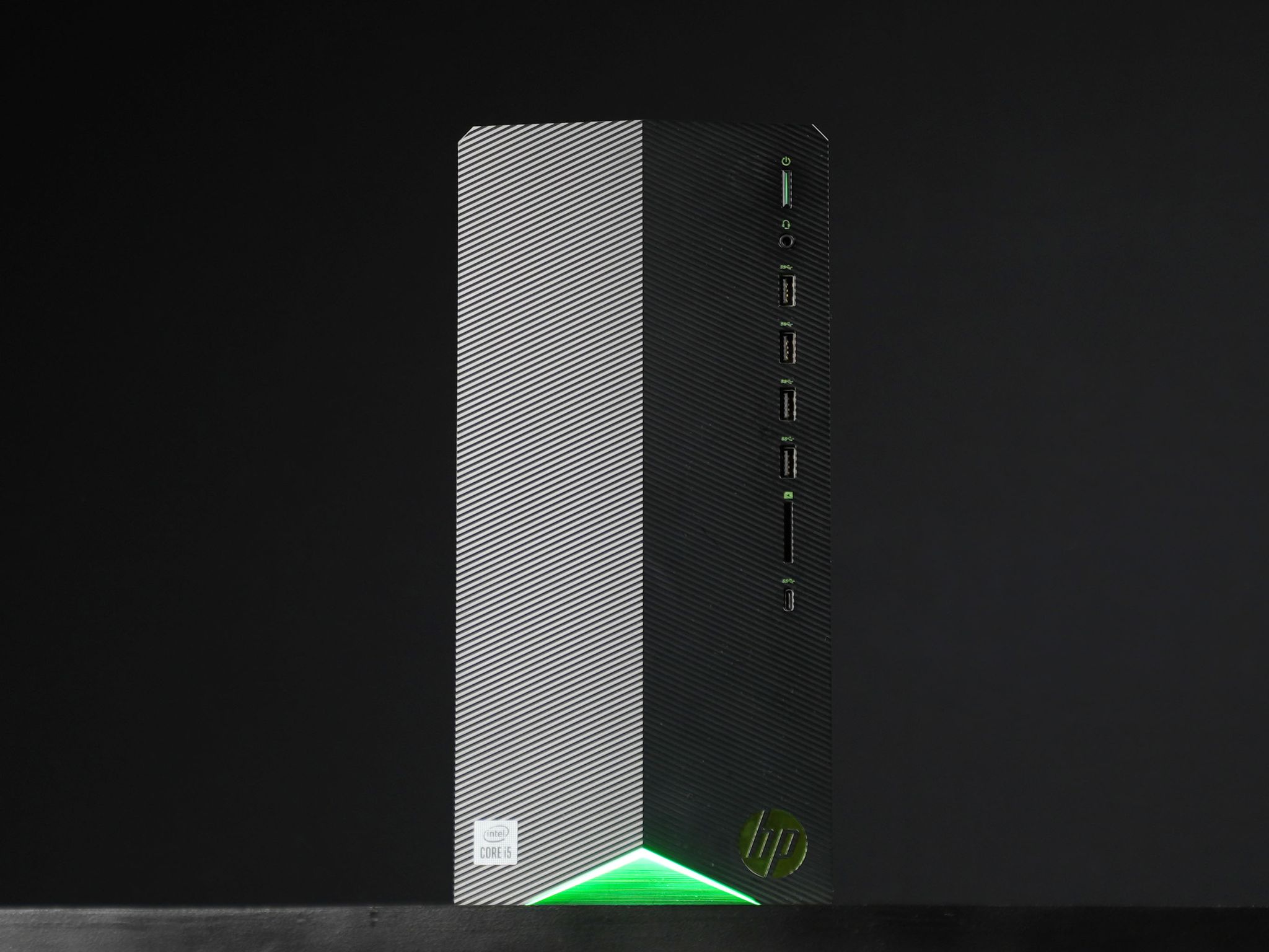 \ HF-03 / RTX 5050 Intel Core i5 10400F 16GB 1.3TB Windows 11 1440P Gaming PC Powerhouse